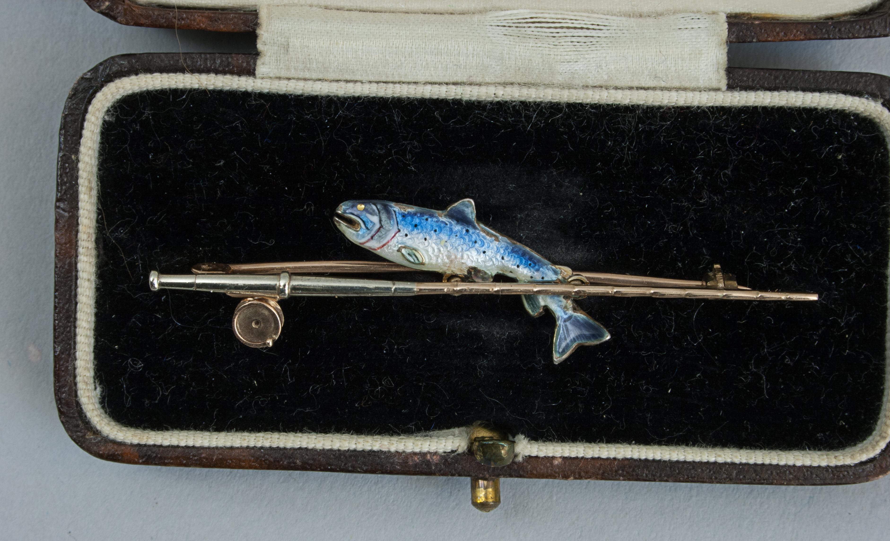 Broche de pêche or avec pantalon et tige en vente 6