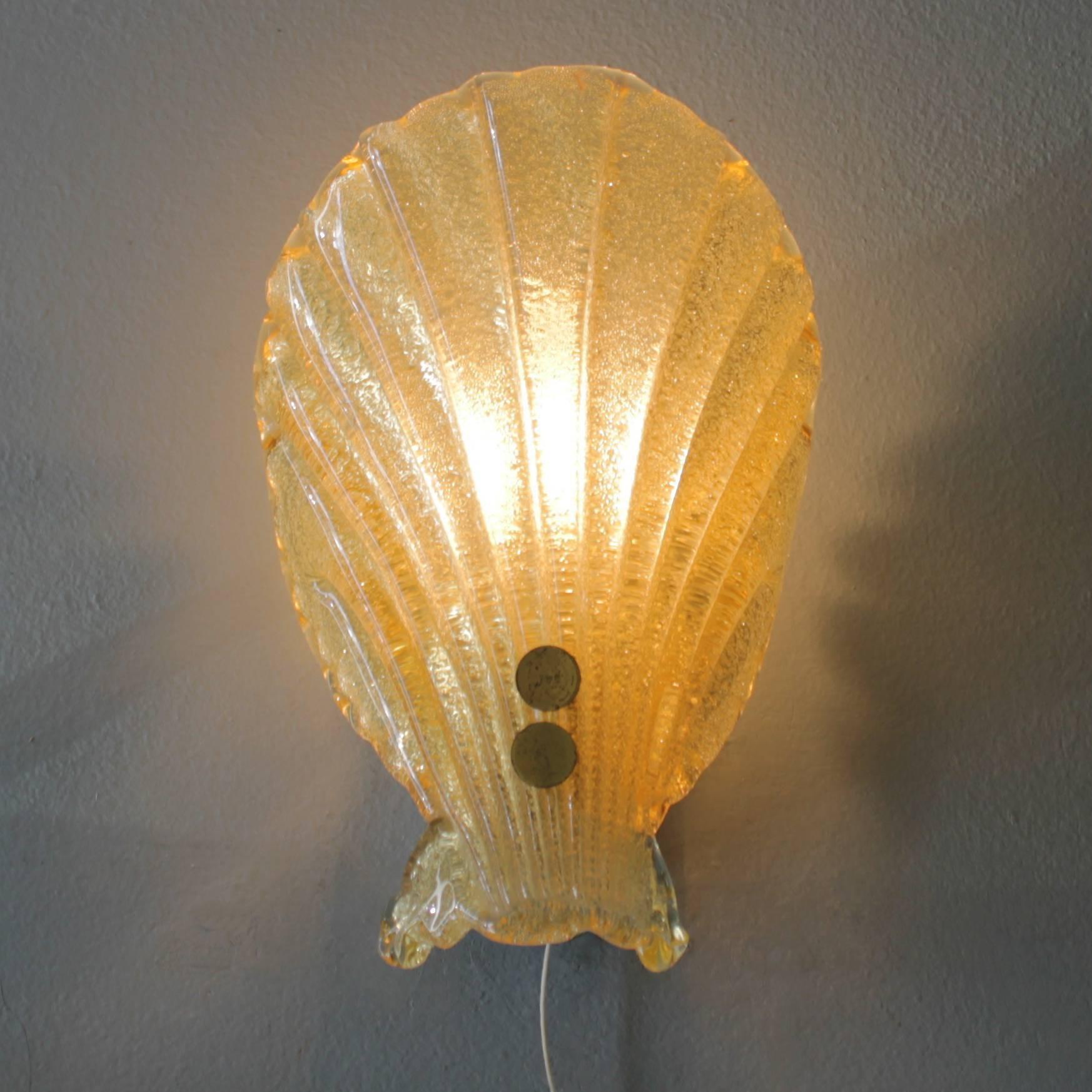 Mid-Century Modern Gold Fleck Sconce in the Manner of Barovier e Toso