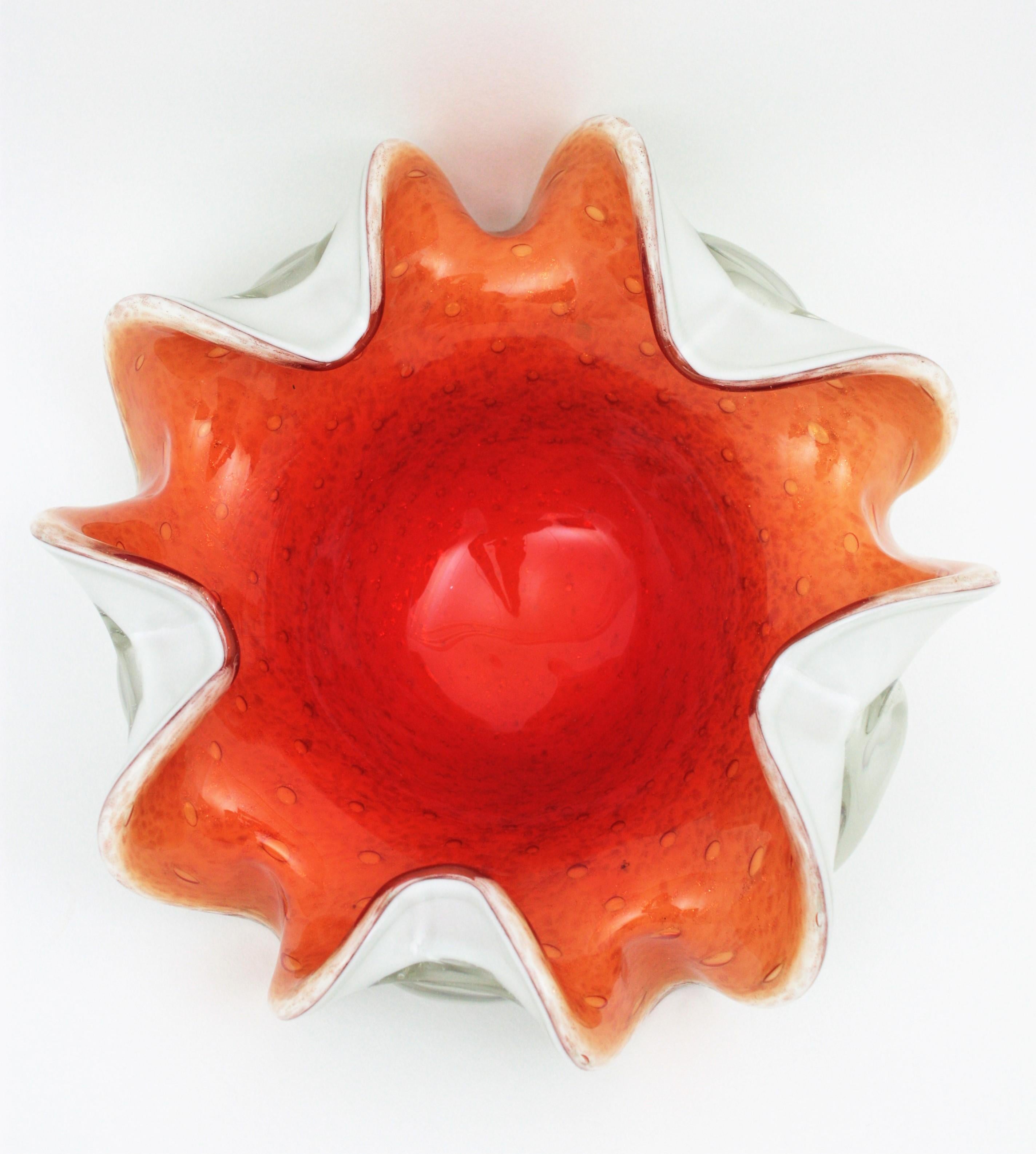 Gold Flecked Bullicante Orange Red White Sommerso Murano Art Glass Flower Bowl In Excellent Condition In Barcelona, ES