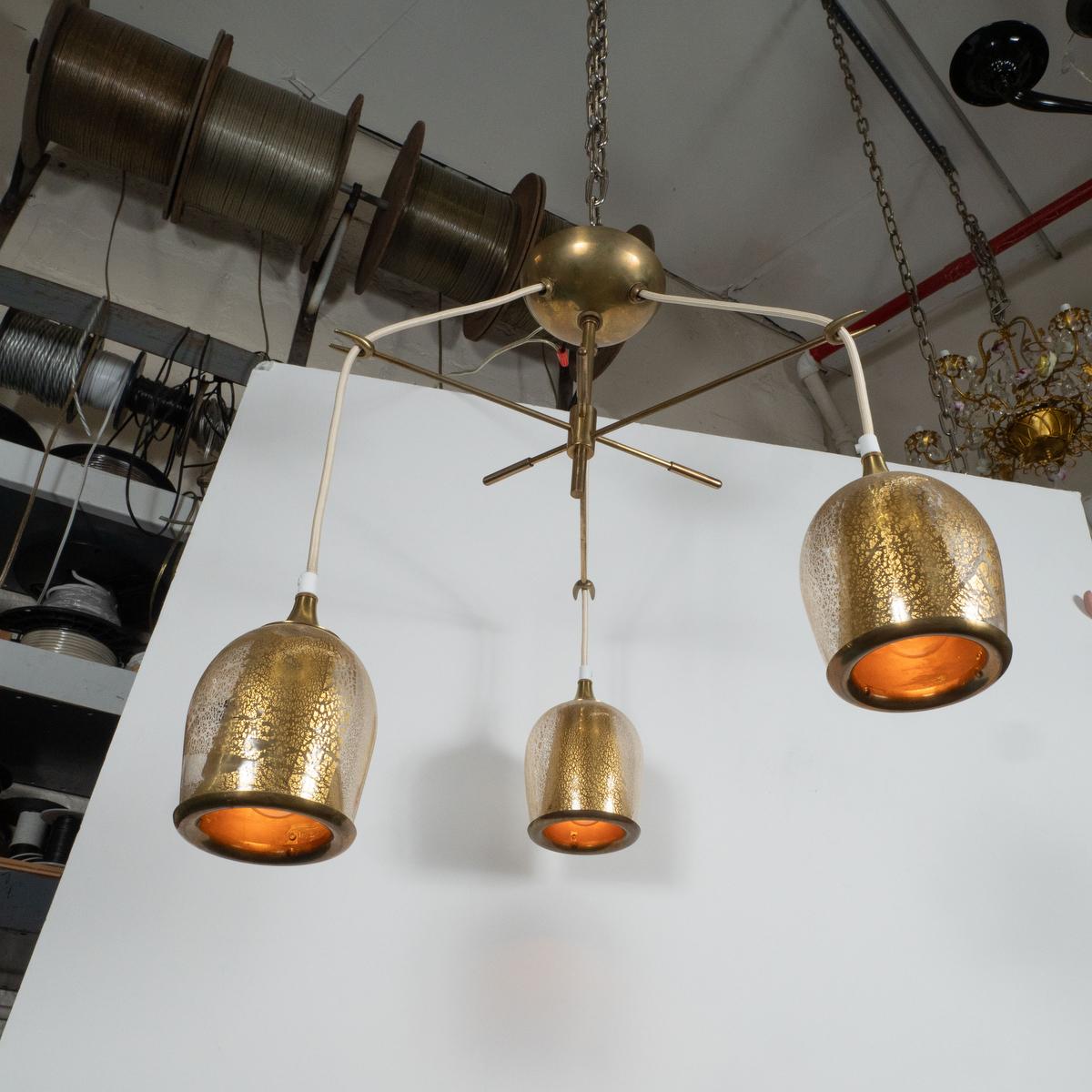 Gold-Flecked Murano Glass Suspension Chandelier In Good Condition For Sale In Tarrytown, NY