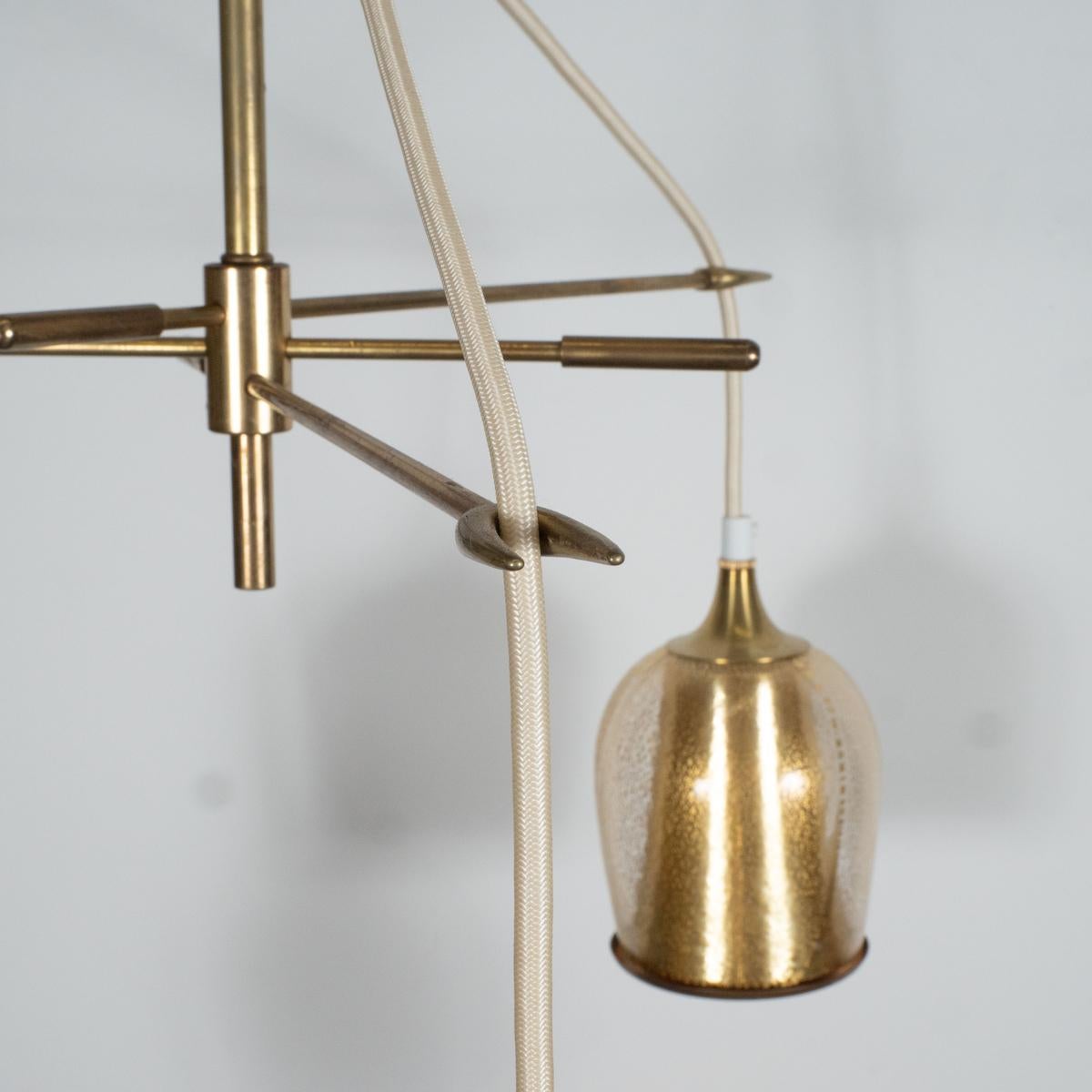 Gold-Flecked Murano Glass Suspension Chandelier For Sale 1