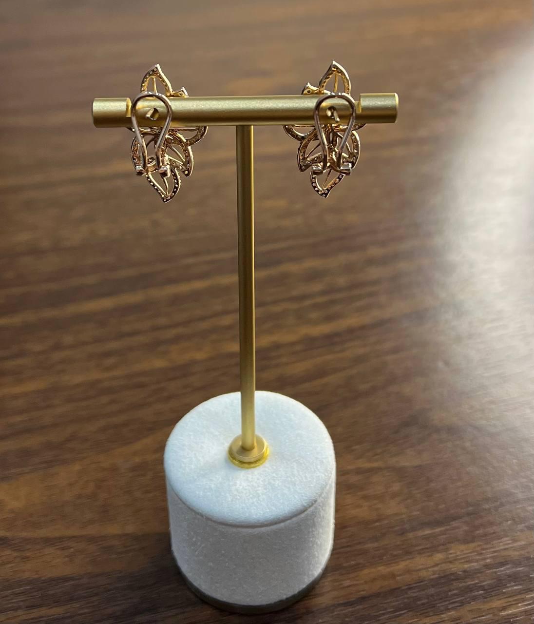Gold Floral Leaf Symbol White Champagne Diamond Statement 14K Gold Earrings In New Condition For Sale In Oakton, VA