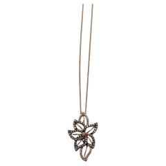Halskette mit 14K Gold-Anhänger, Blattgold-Blumenblatt-Weiß Champagner-Diamant Statement