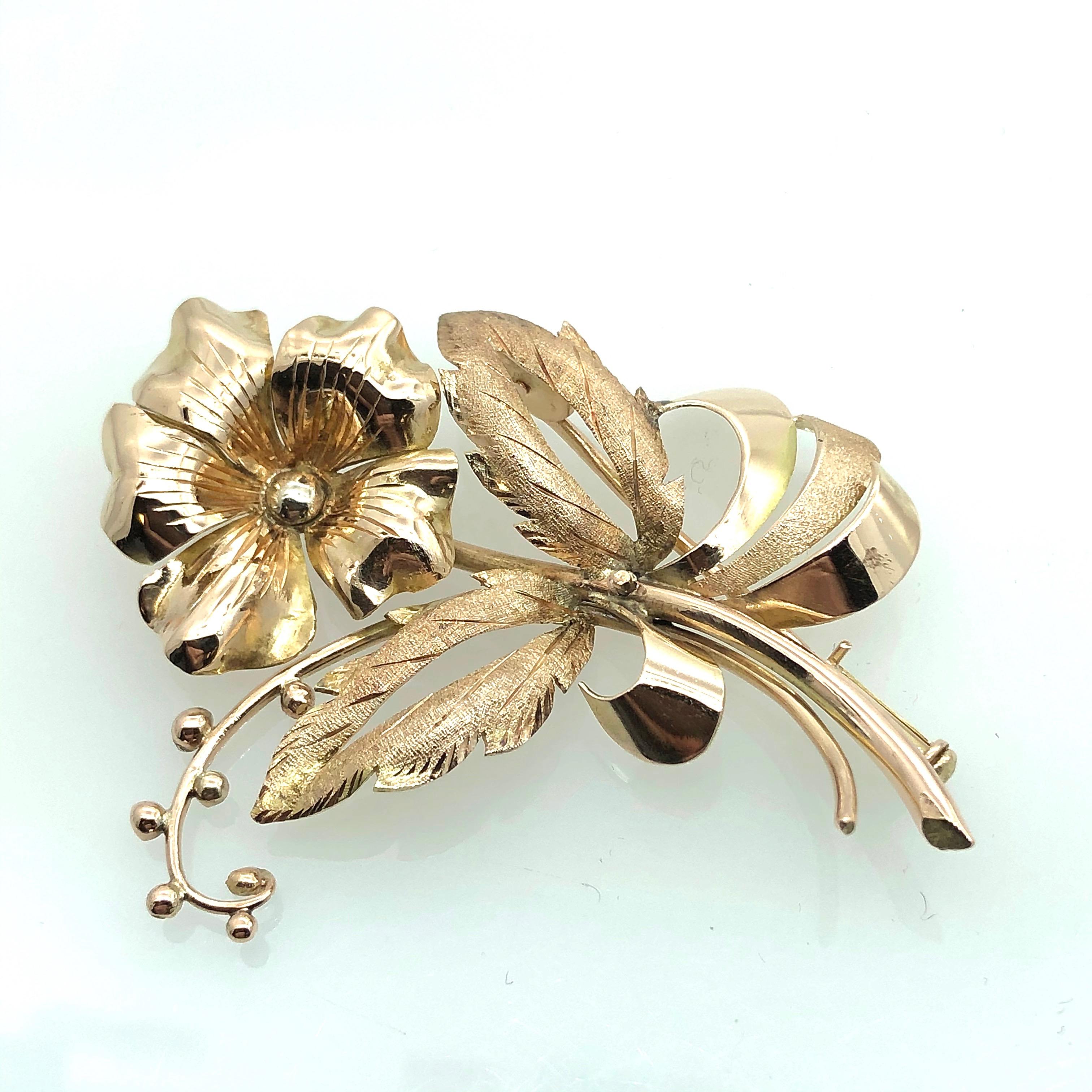 Women's or Men's Gold Flower Brooch in Tiffany Style For Sale
