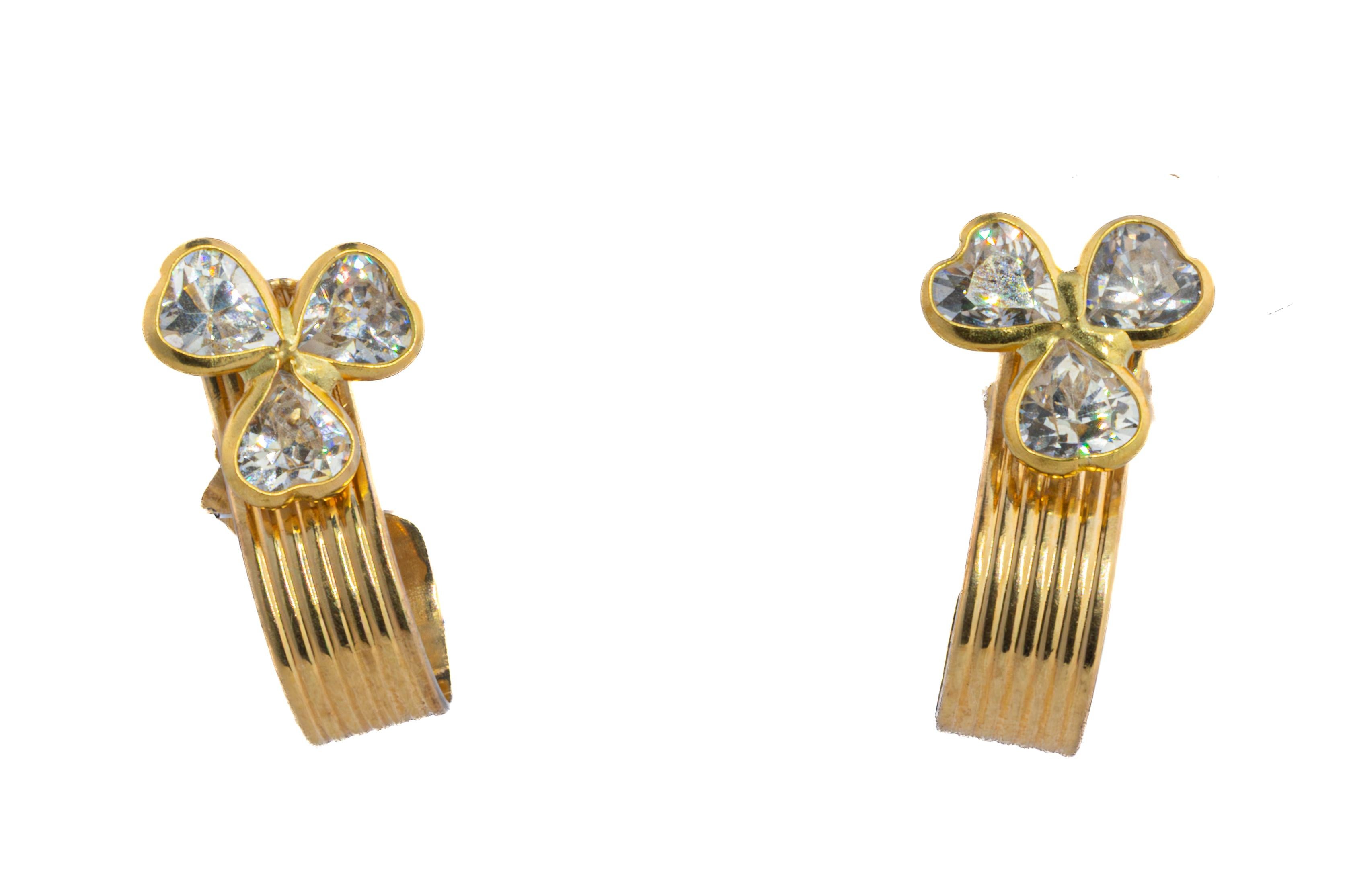 Heart Cut Gold Flower Clover Earrings For Sale