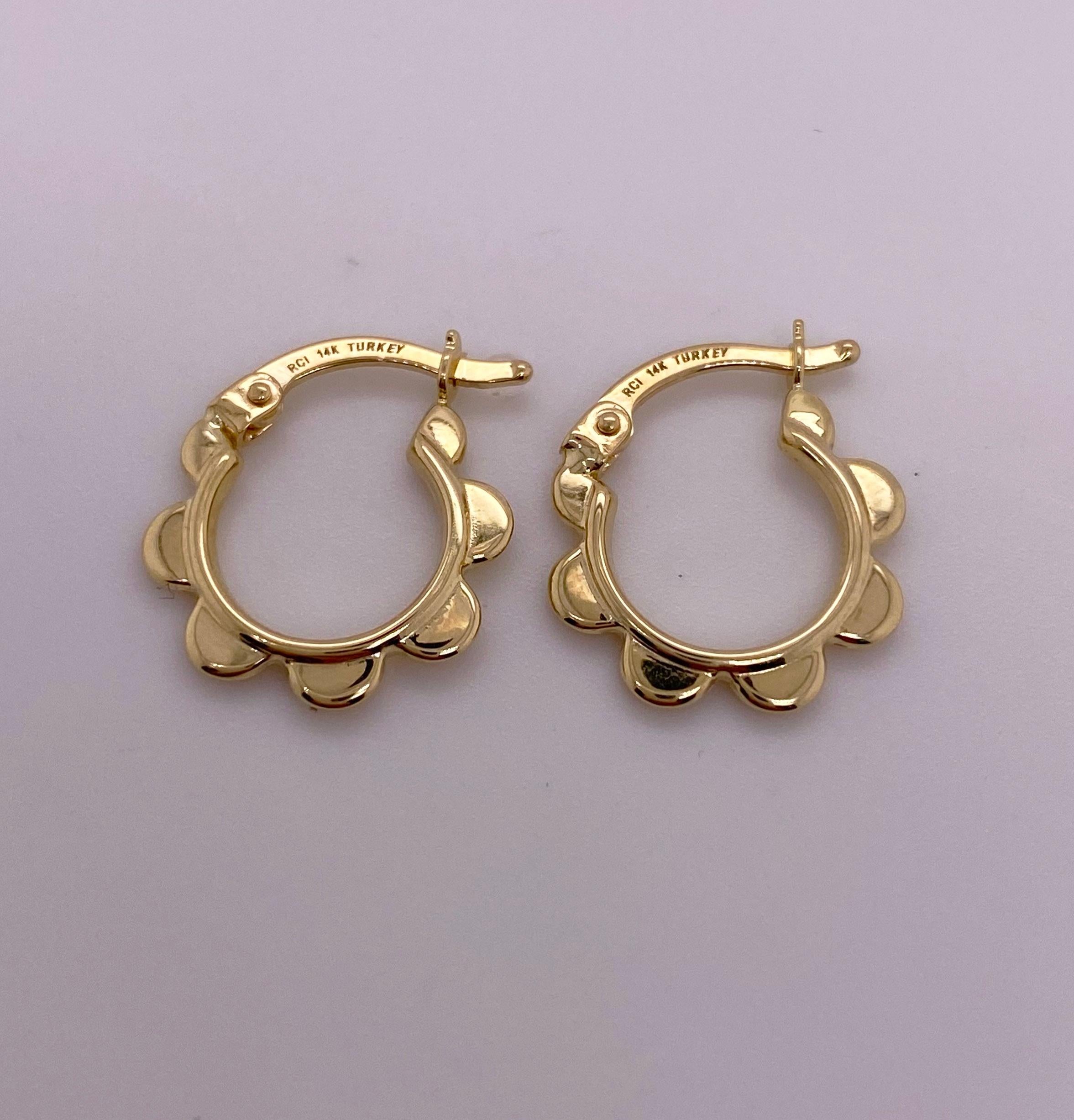 flower shaped hoop earrings