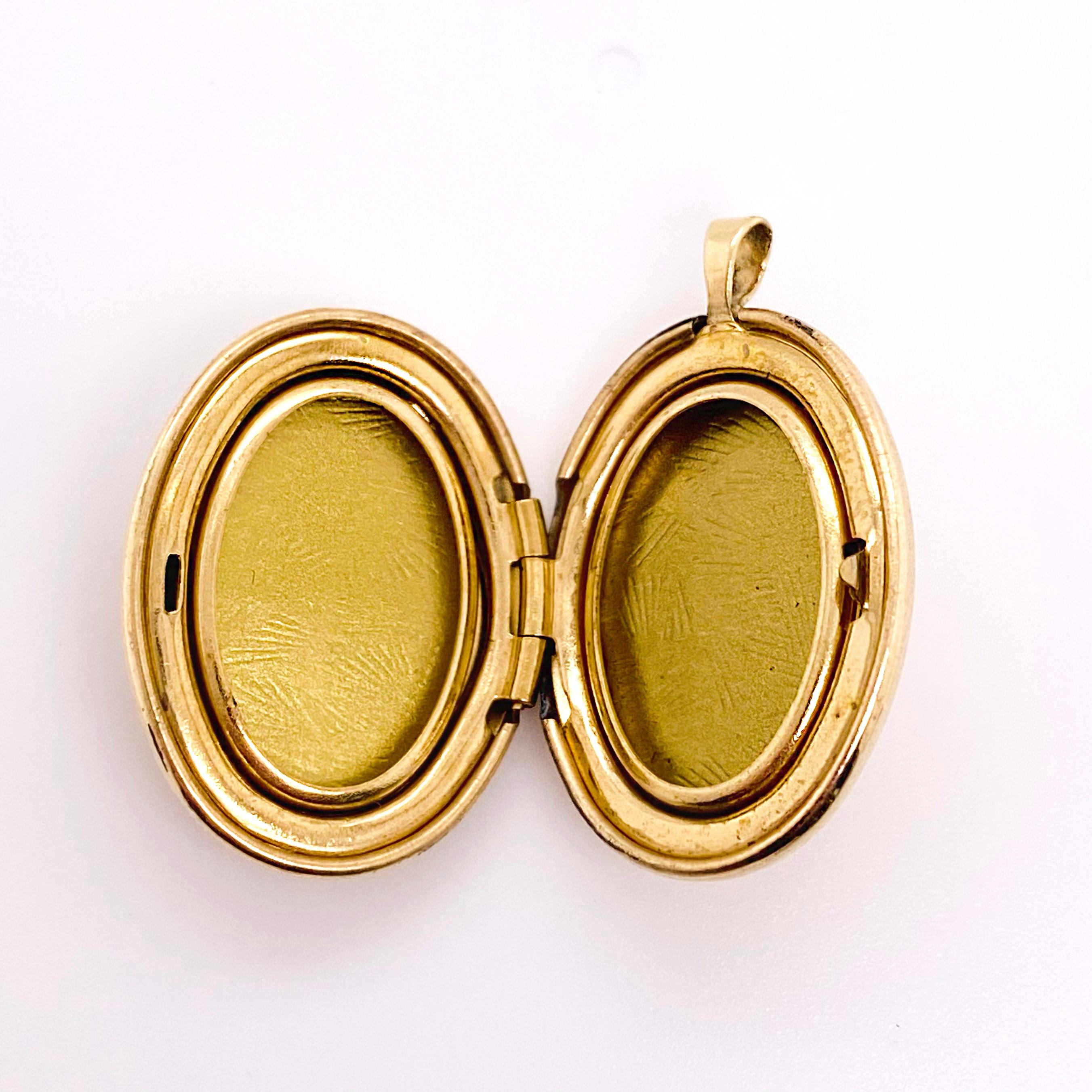 Modern Gold Flower Locket, Vintage Inspired 14K Gold Floral Wing Oval Engraved Necklace For Sale