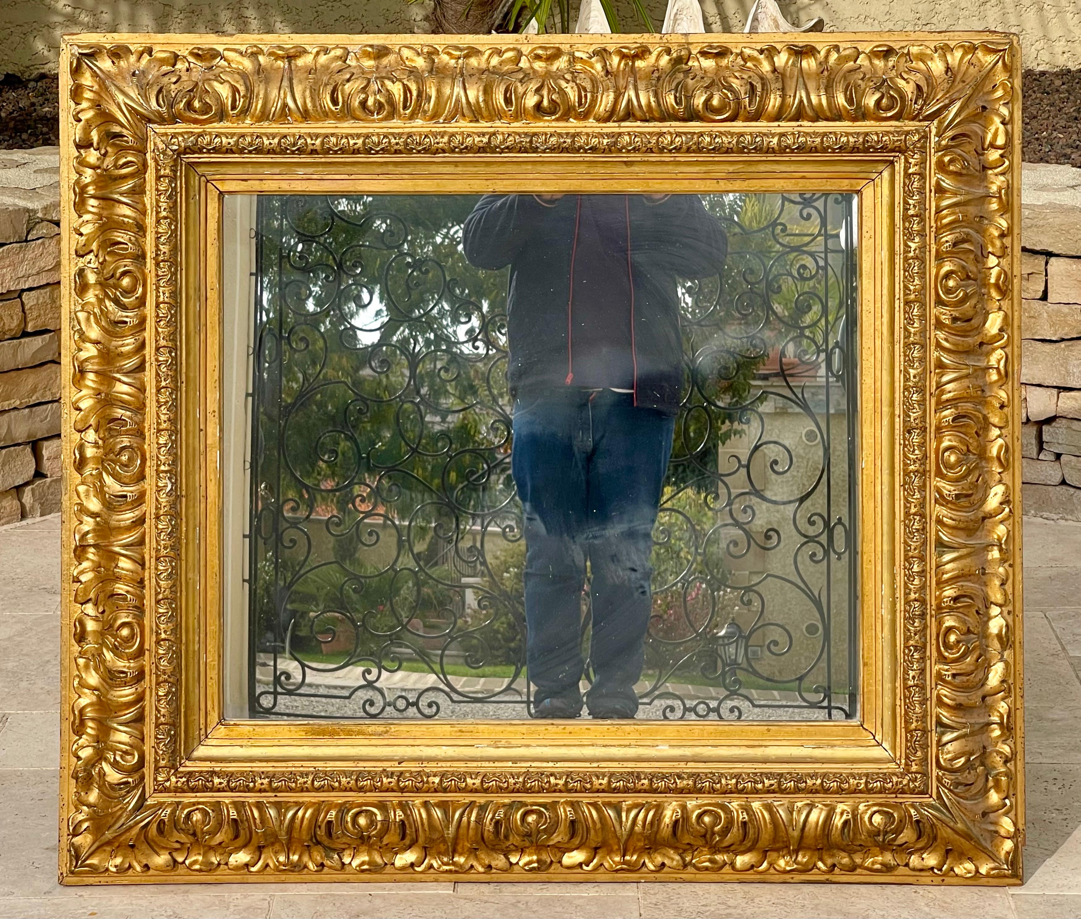 Cadre en or / Miroir en or en vente 1