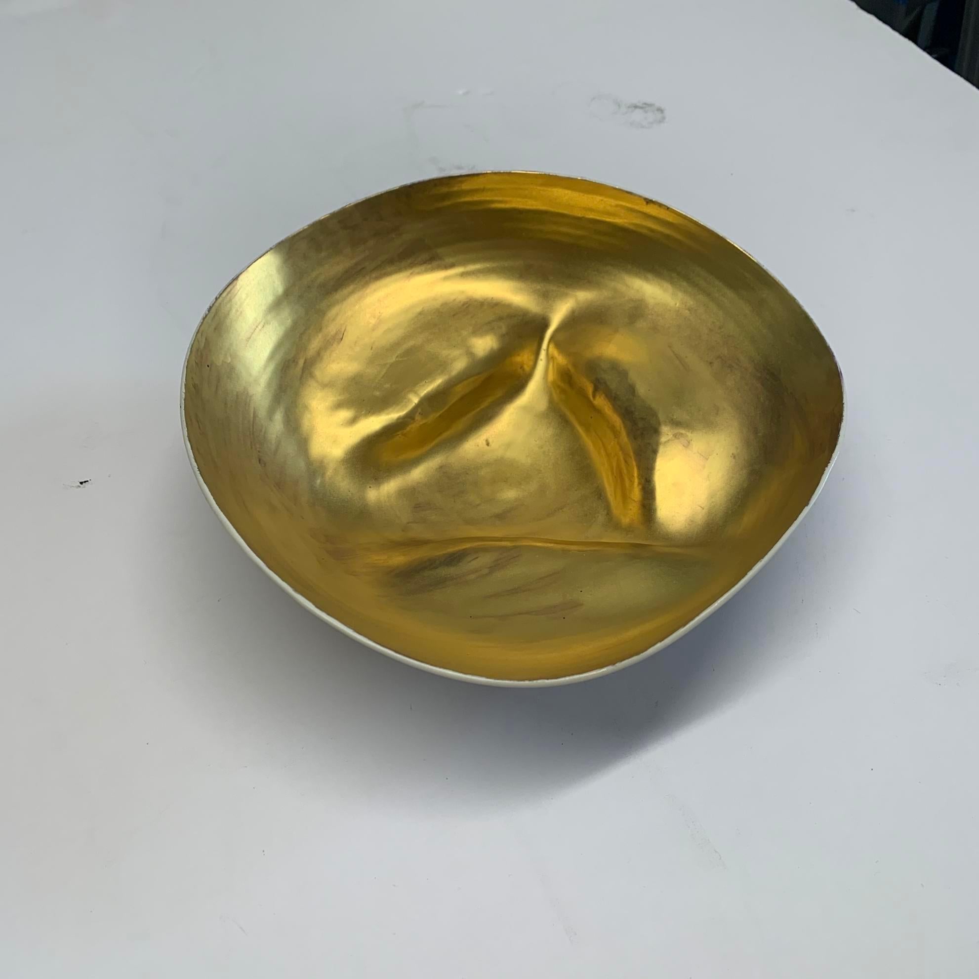 Italian 18 Karat Gold Leaf Freeform Small Porcelain Bowl, Italy, Contemporary