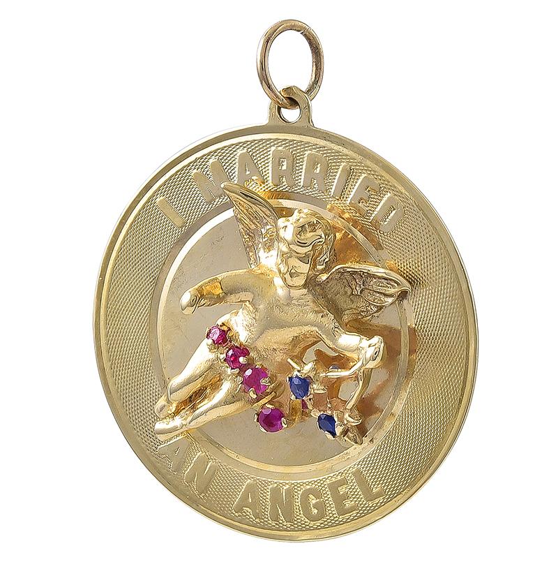 Gold Gemset I Married an Angel Charm In Excellent Condition For Sale In New York, NY