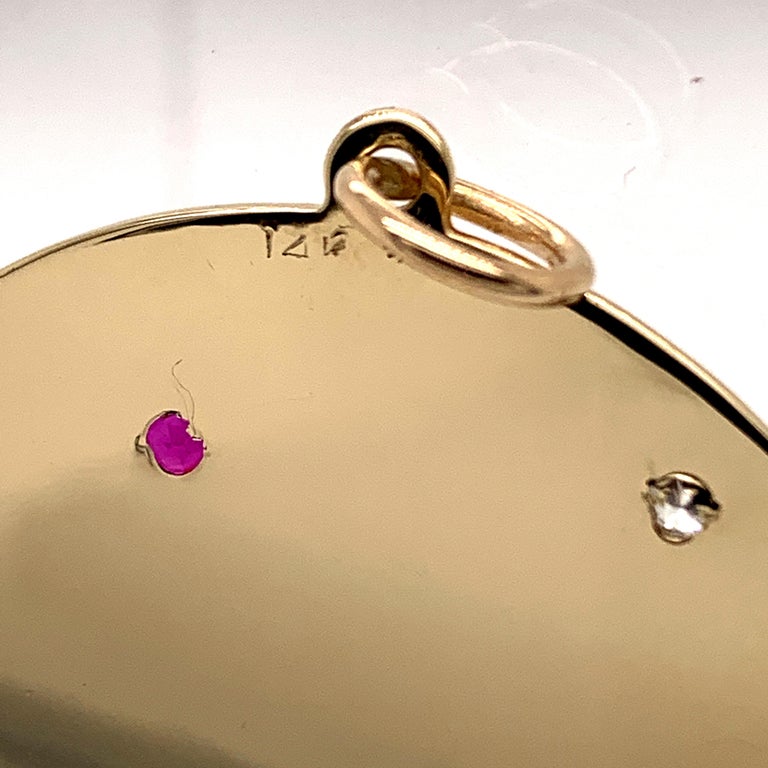 Gold Gemset New York/Paris Charm In Excellent Condition For Sale In New York, NY