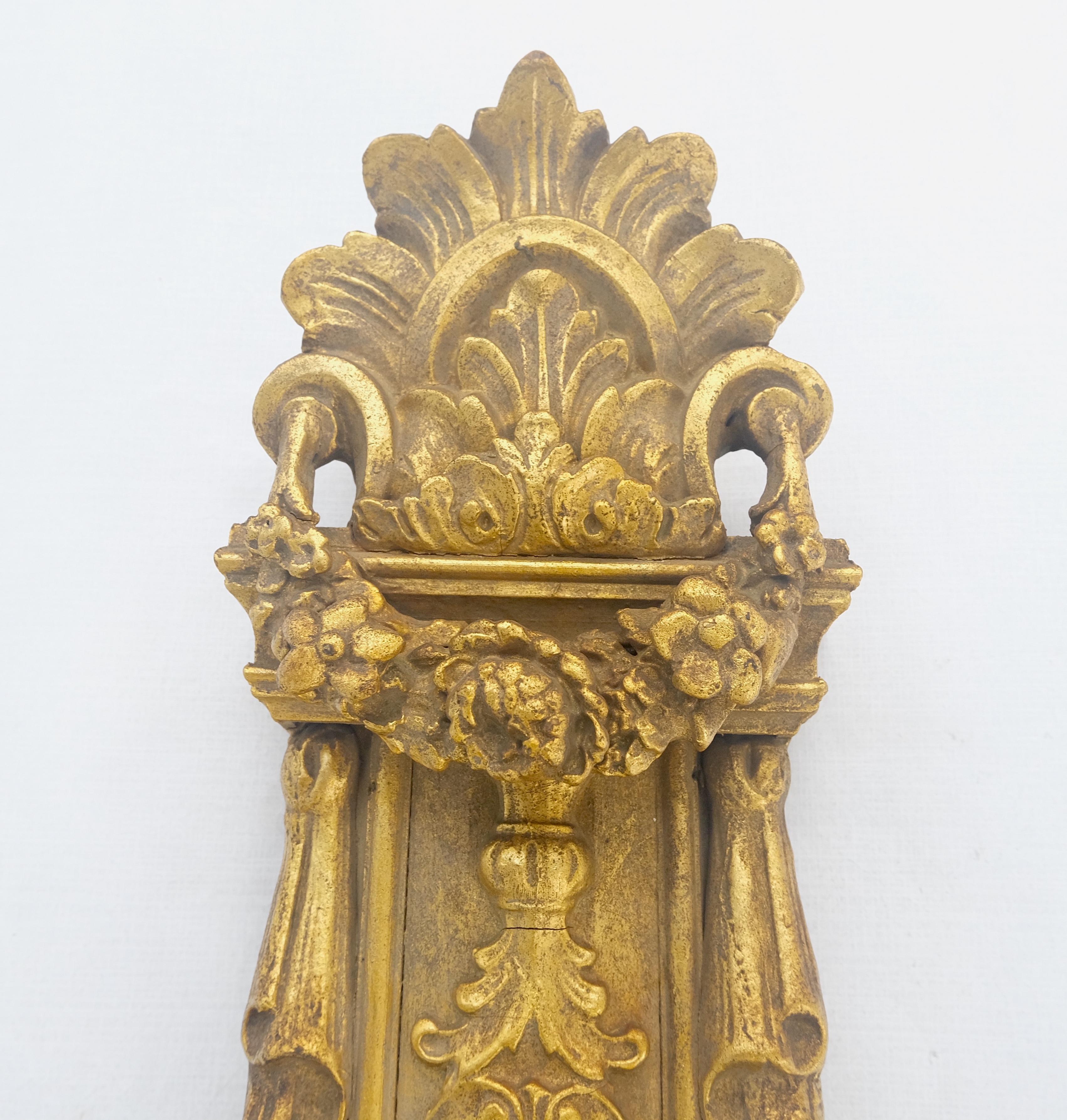 Gold vergoldet Gesso Frame Deutsch dekoriert Wandtafel Platte c1920s im Zustand „Gut“ im Angebot in Rockaway, NJ
