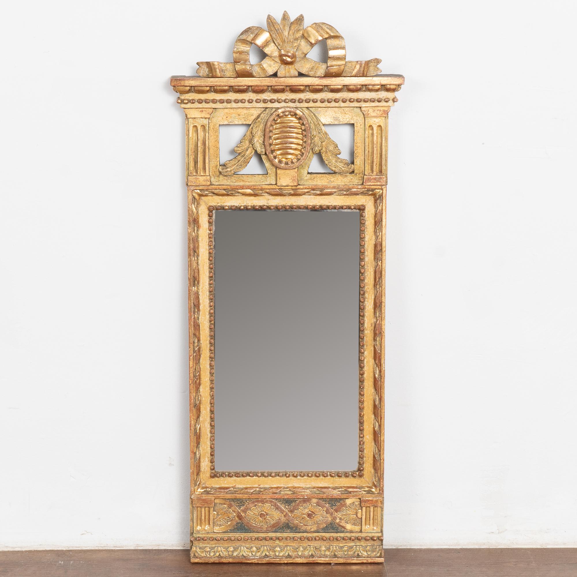Néoclassique Miroir Trumeau suédois étroit, doré, vers 1790-1820 en vente