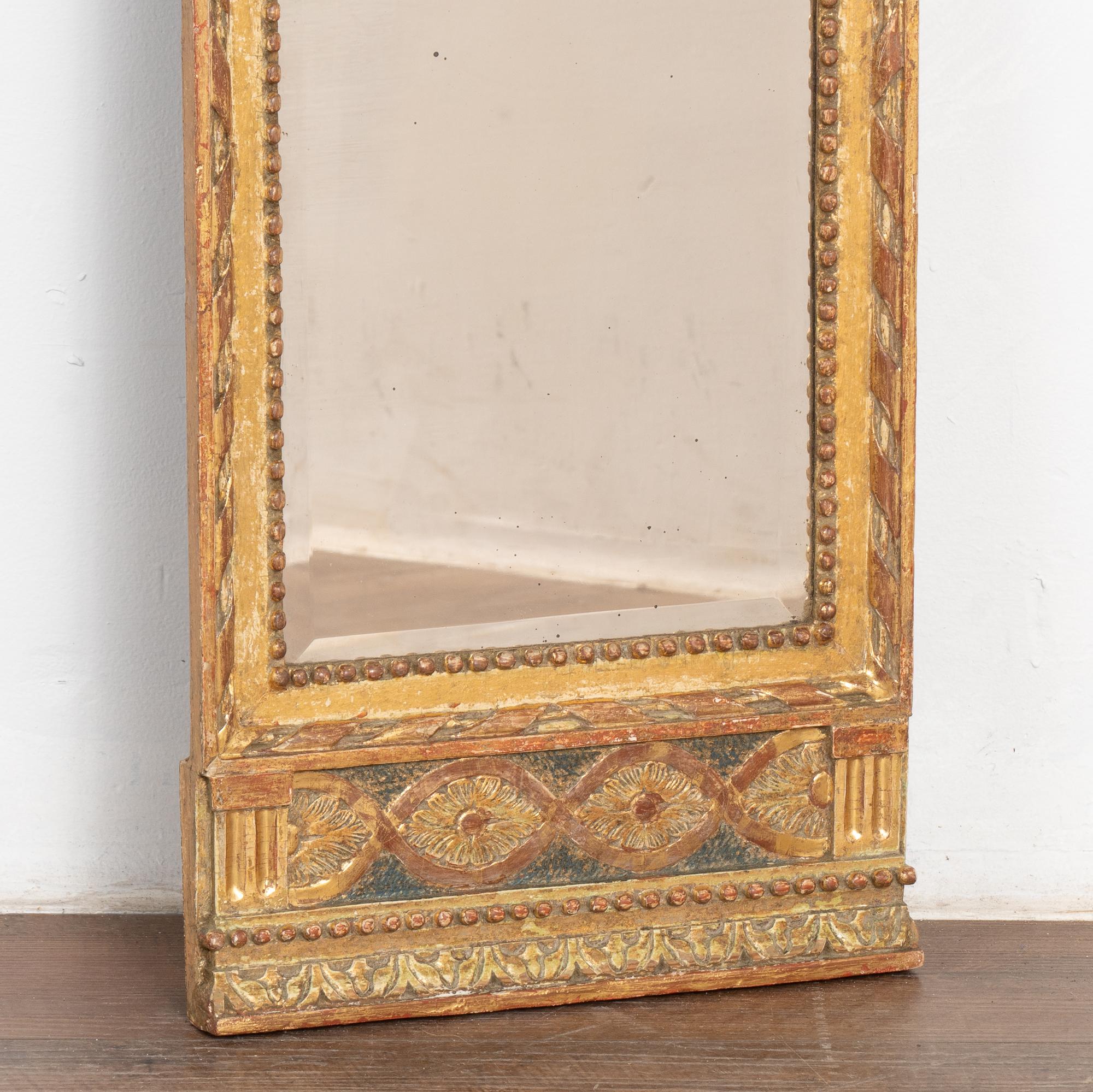 Miroir Trumeau suédois étroit, doré, vers 1790-1820 en vente 2