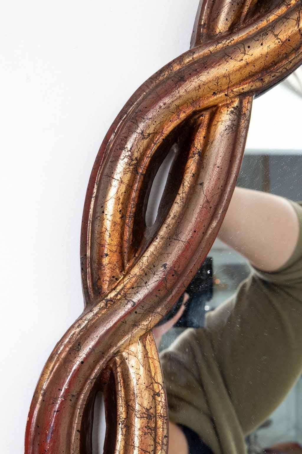 Gold Gilt Oval Mirror In Good Condition For Sale In New York, NY