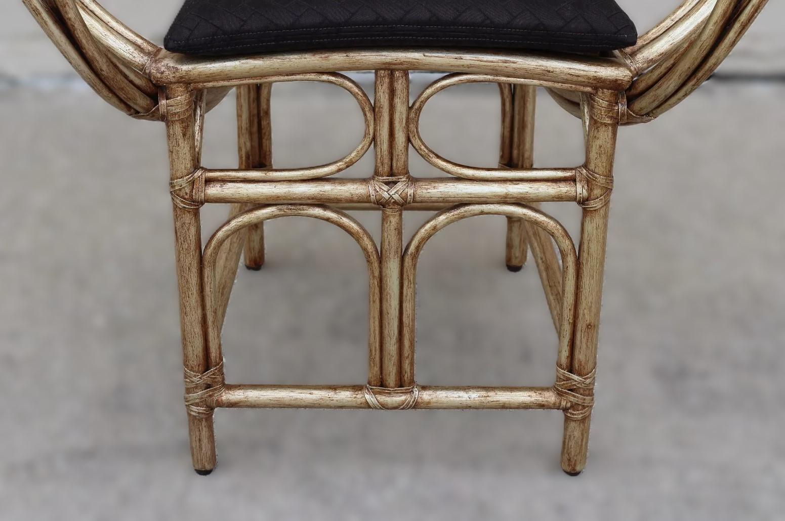 Edward Tuttle pour McGuire Chaise papillon en rotin de bambou en vente 9