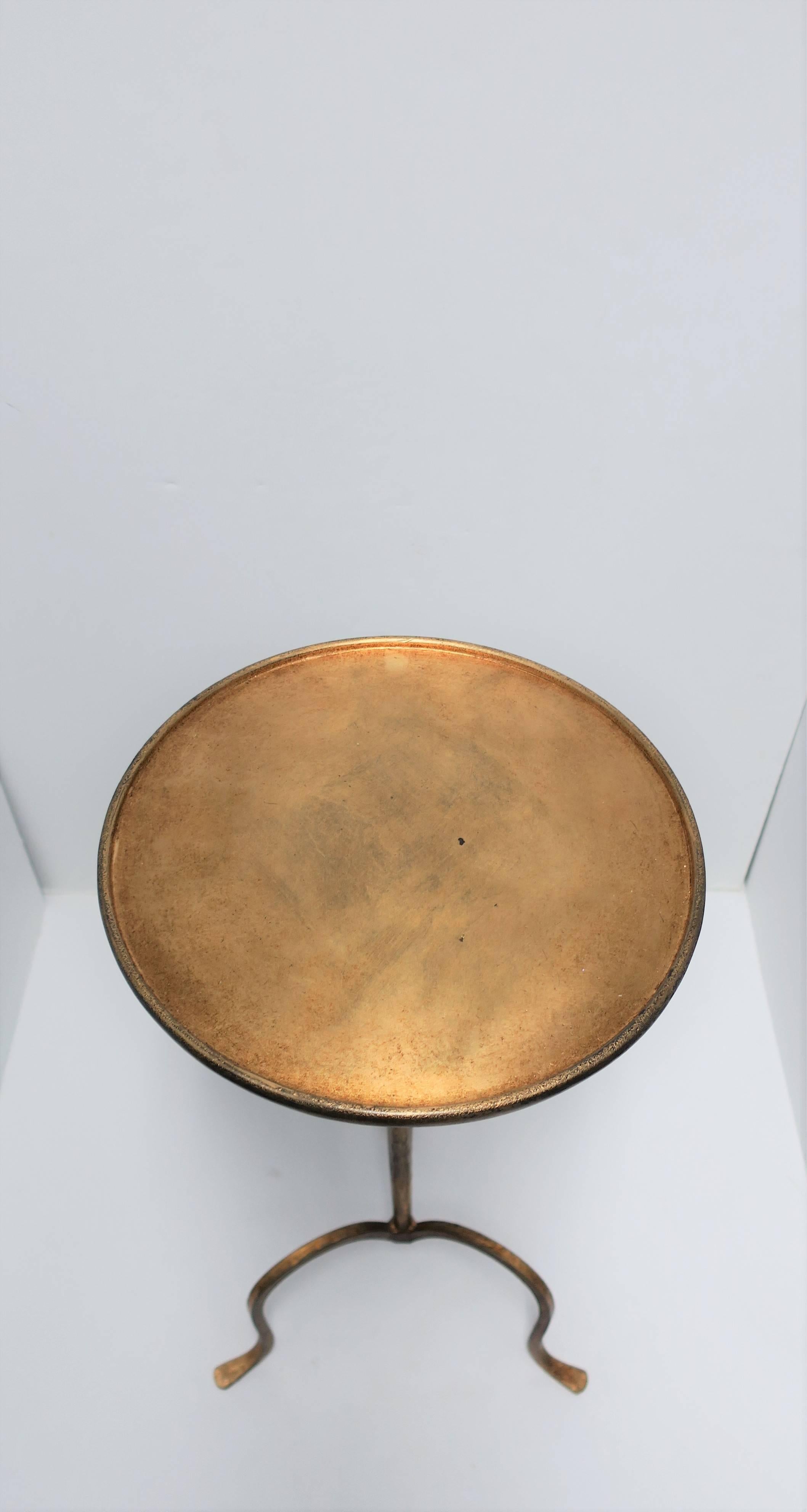 Gold Gilt Round Side Table with Tri-Pod Base, 21st Century In Excellent Condition In New York, NY