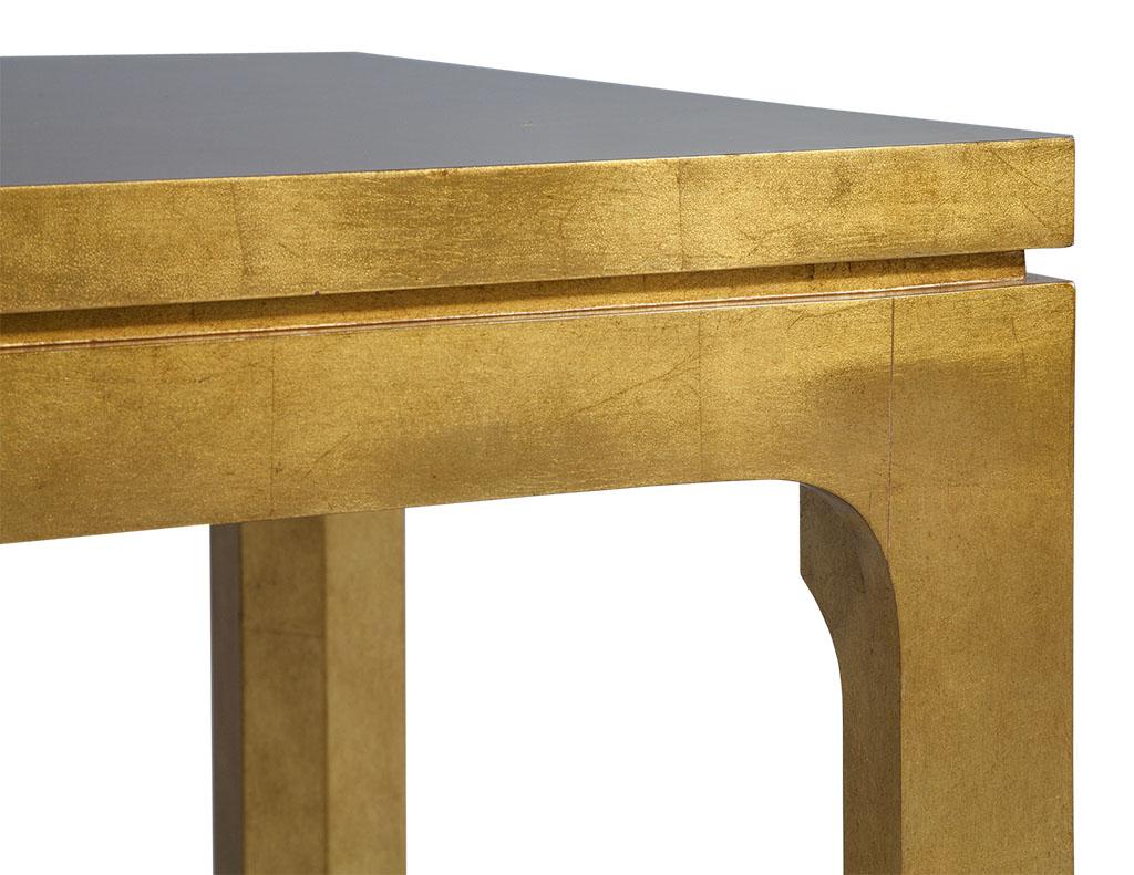 Moderne Table d'appoint dorée et dorée en vente