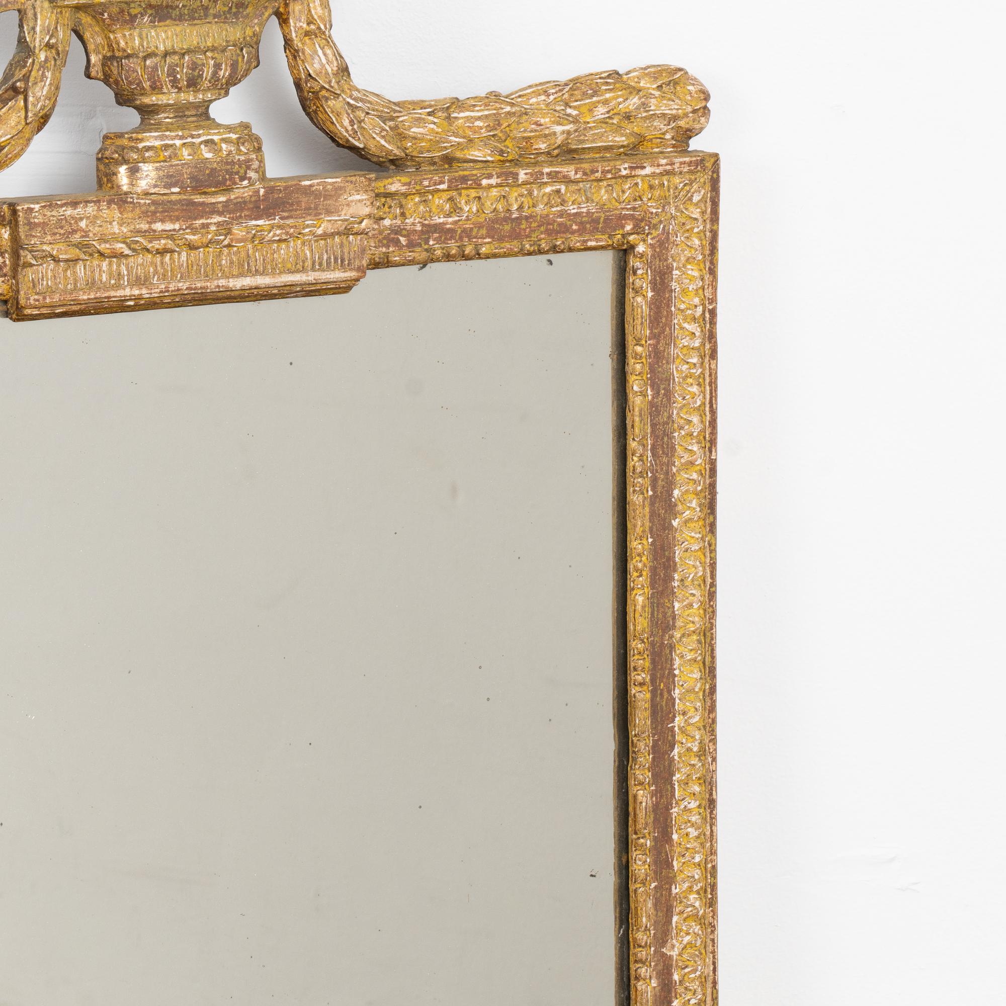 Miroir suédois doré, vers 1820 en vente 1
