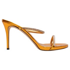 Goldfarbene Giuseppe Zanotti-Sandalen mit Kristallverzierung und Absatz Größe 41