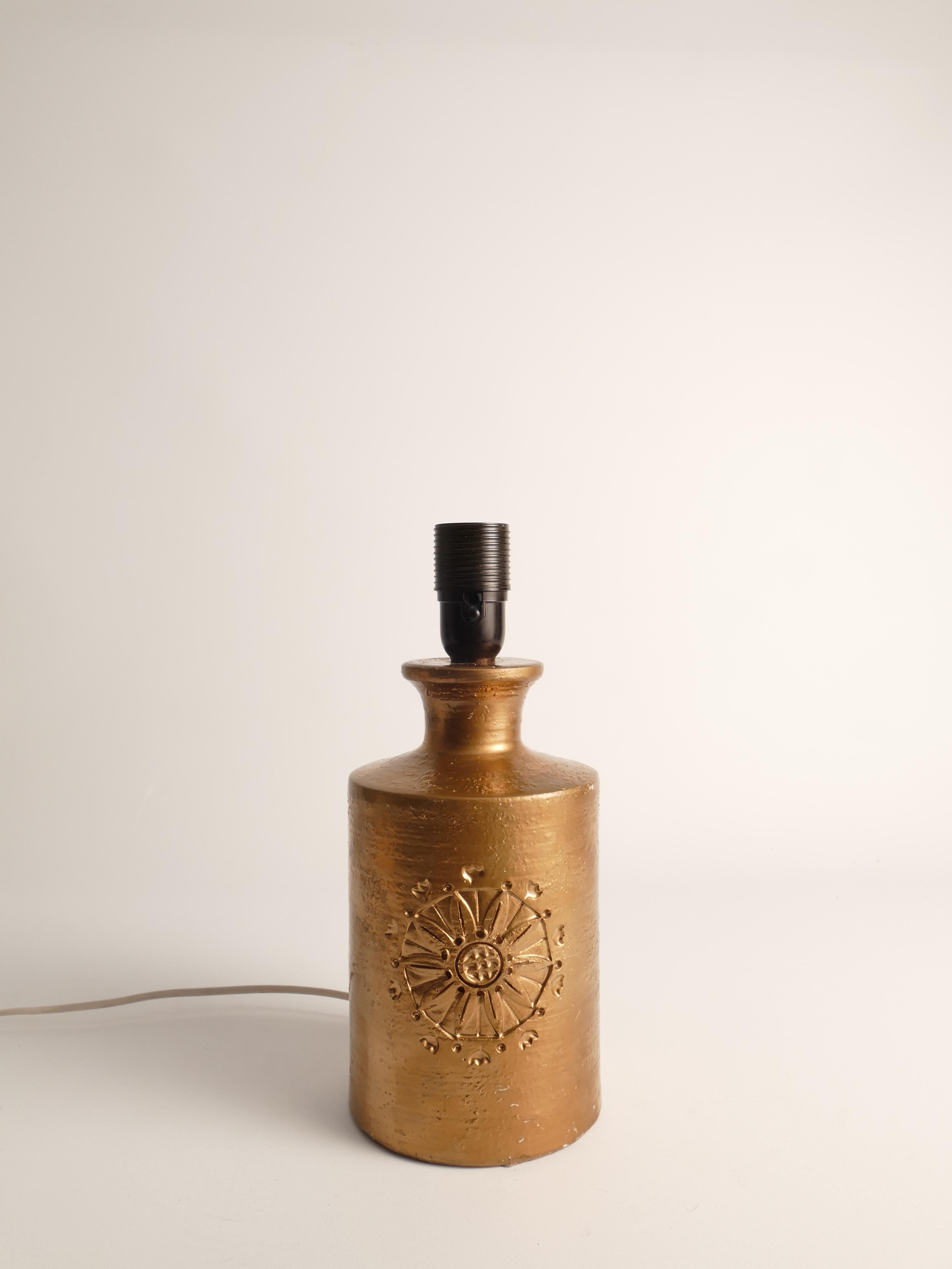 Fin du 20e siècle Lampe de table en céramique émaillée or de Bitossi pour Bergboms, années 1970 en vente