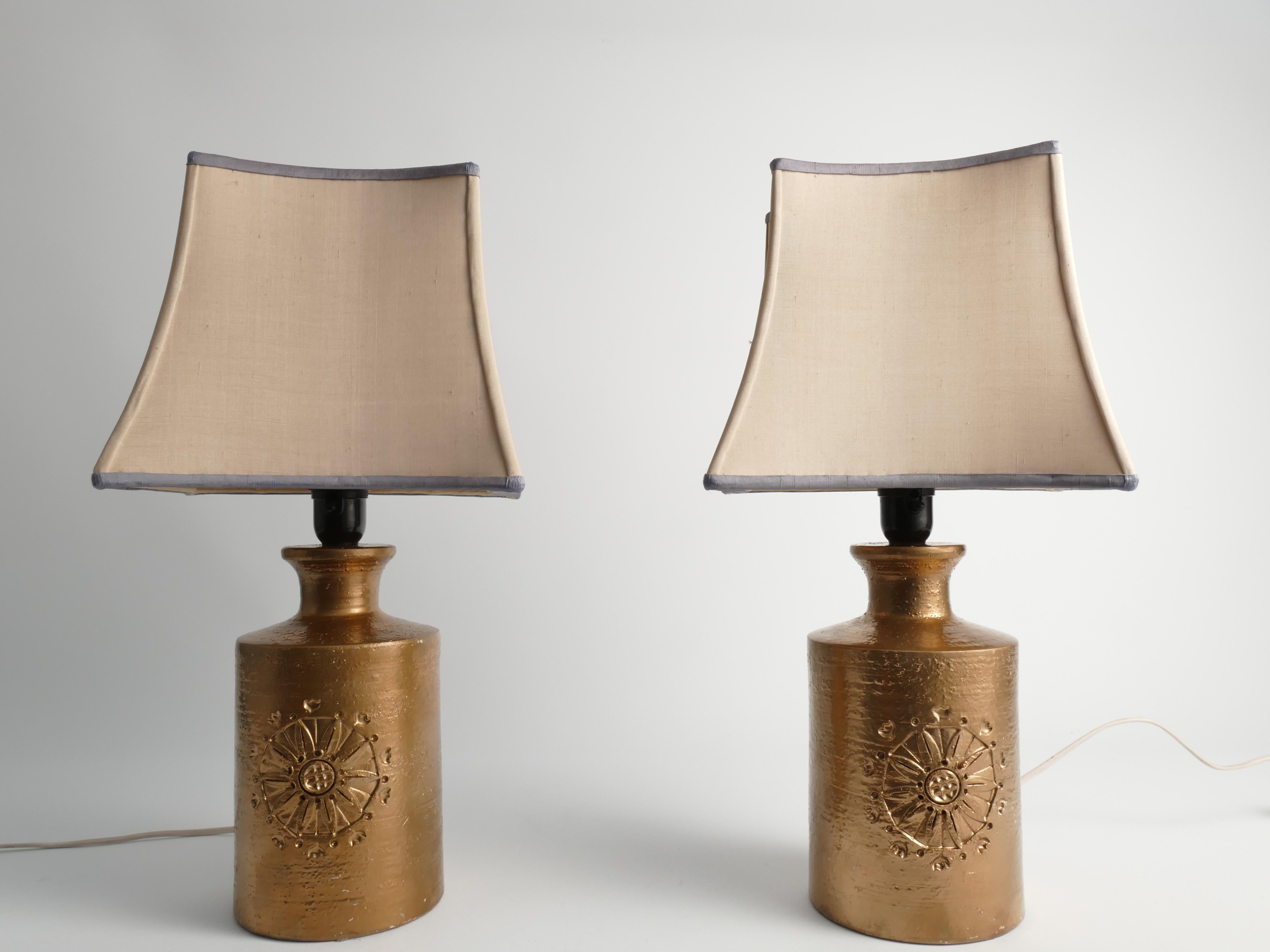 Hand-Crafted Gold Glazed Ceramic Table Lamps by Bitossi for Bergboms, Set of 2, 1970's For Sale