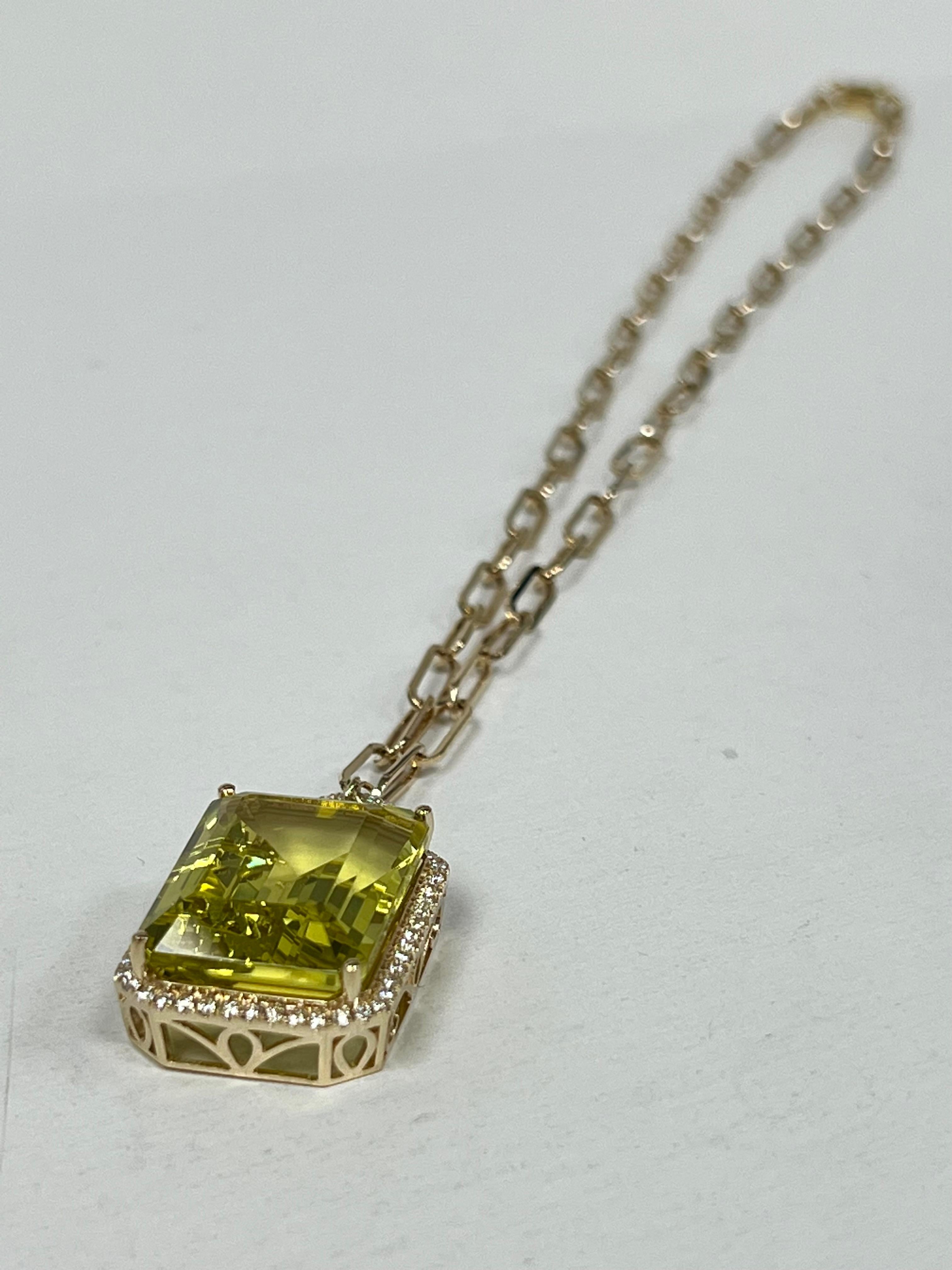Halskette aus Gelbgold mit grünem Quarz für Damen oder Herren im Angebot