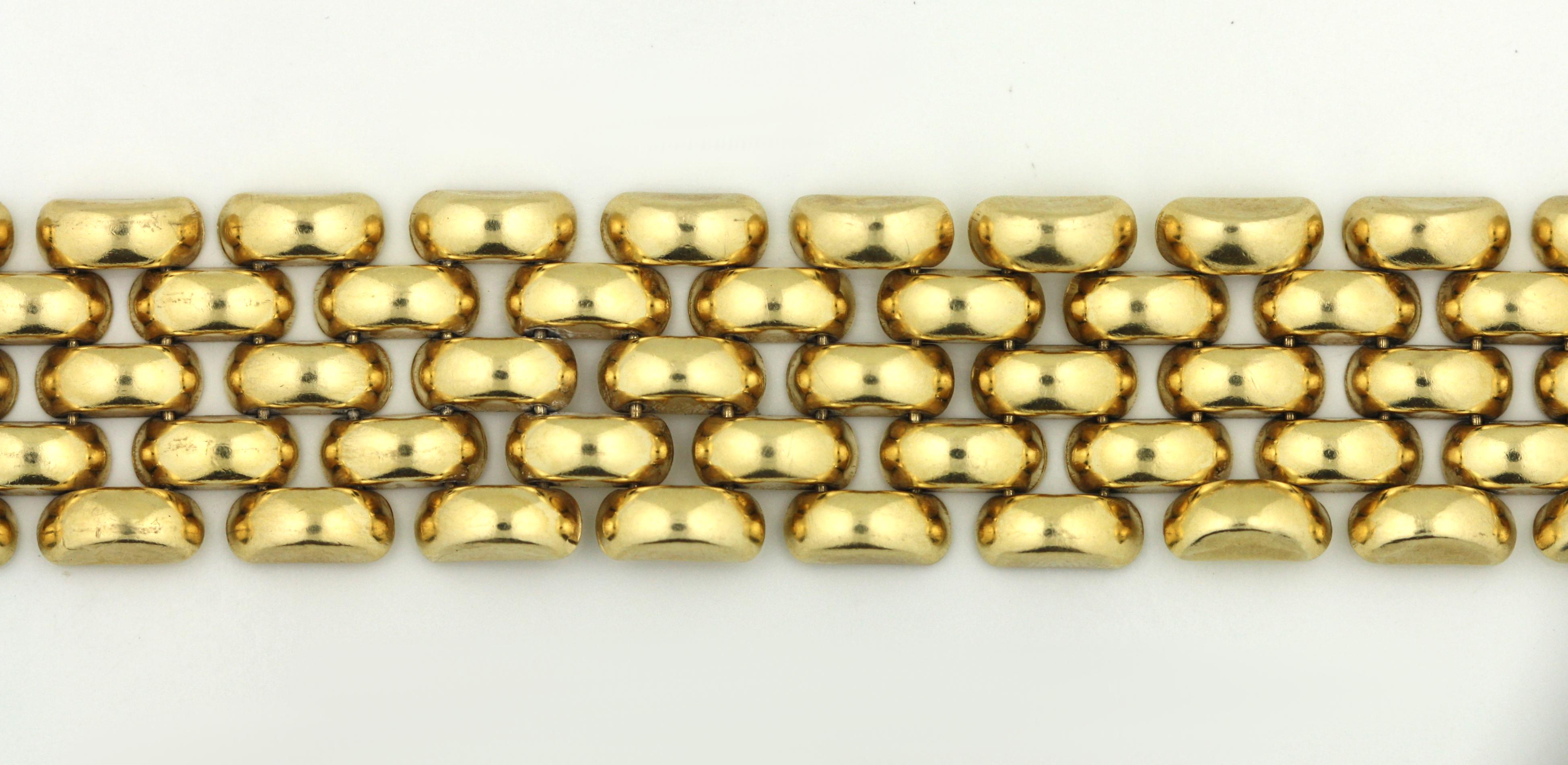 Bracelet demi-lune à maillons en or Bon état - En vente à Palm Beach, FL