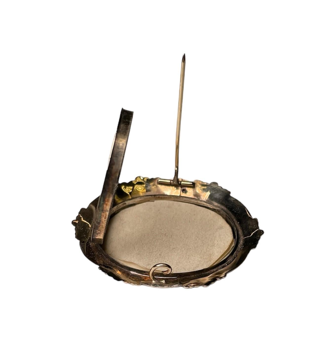 18 Kt Gold Hand Painted Miniature Lady Portrait Brooch For Sale 3