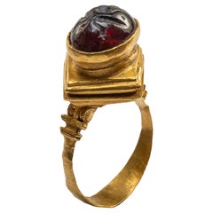 Hellenistischer Ring aus Gold mit Granat-Intaglio