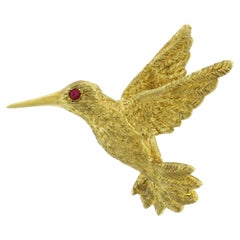 Gold Hummingbird Brooch made by Pampillonia Jewelers