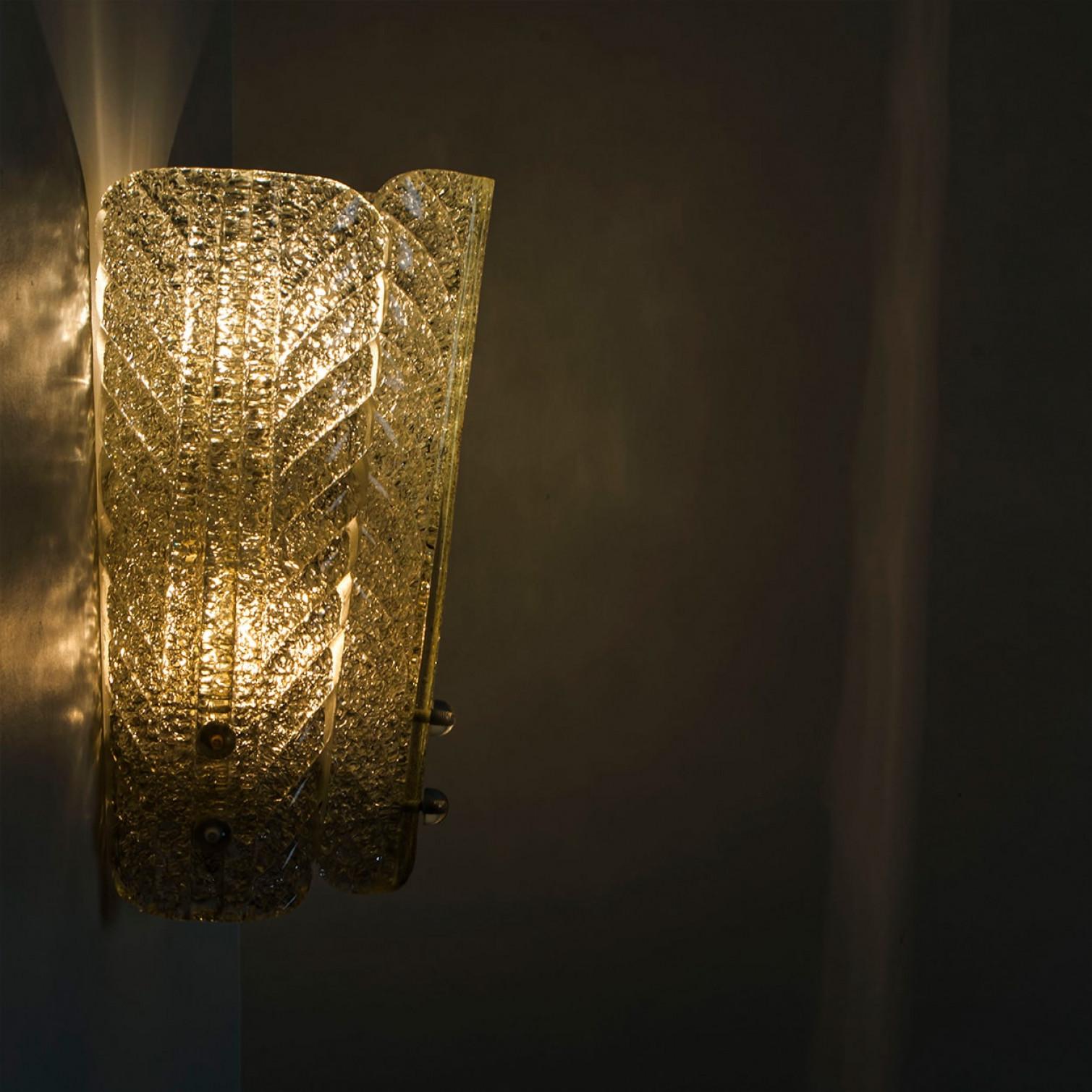 Appliques en verre et laiton à inclusions d'or dans le style de Barovier, 1960 en vente 7
