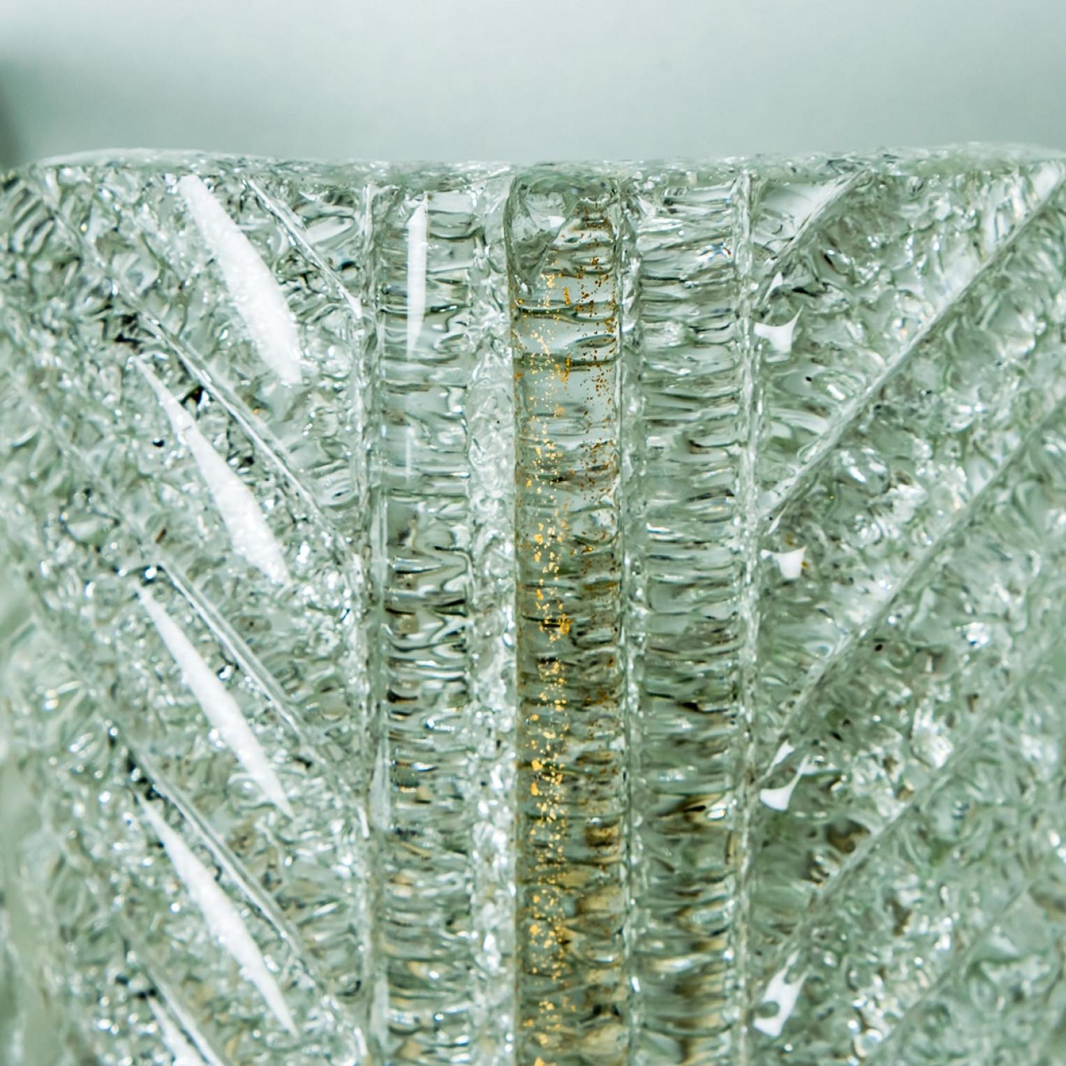 Autre Appliques en verre et laiton à inclusions d'or dans le style de Barovier, 1960 en vente