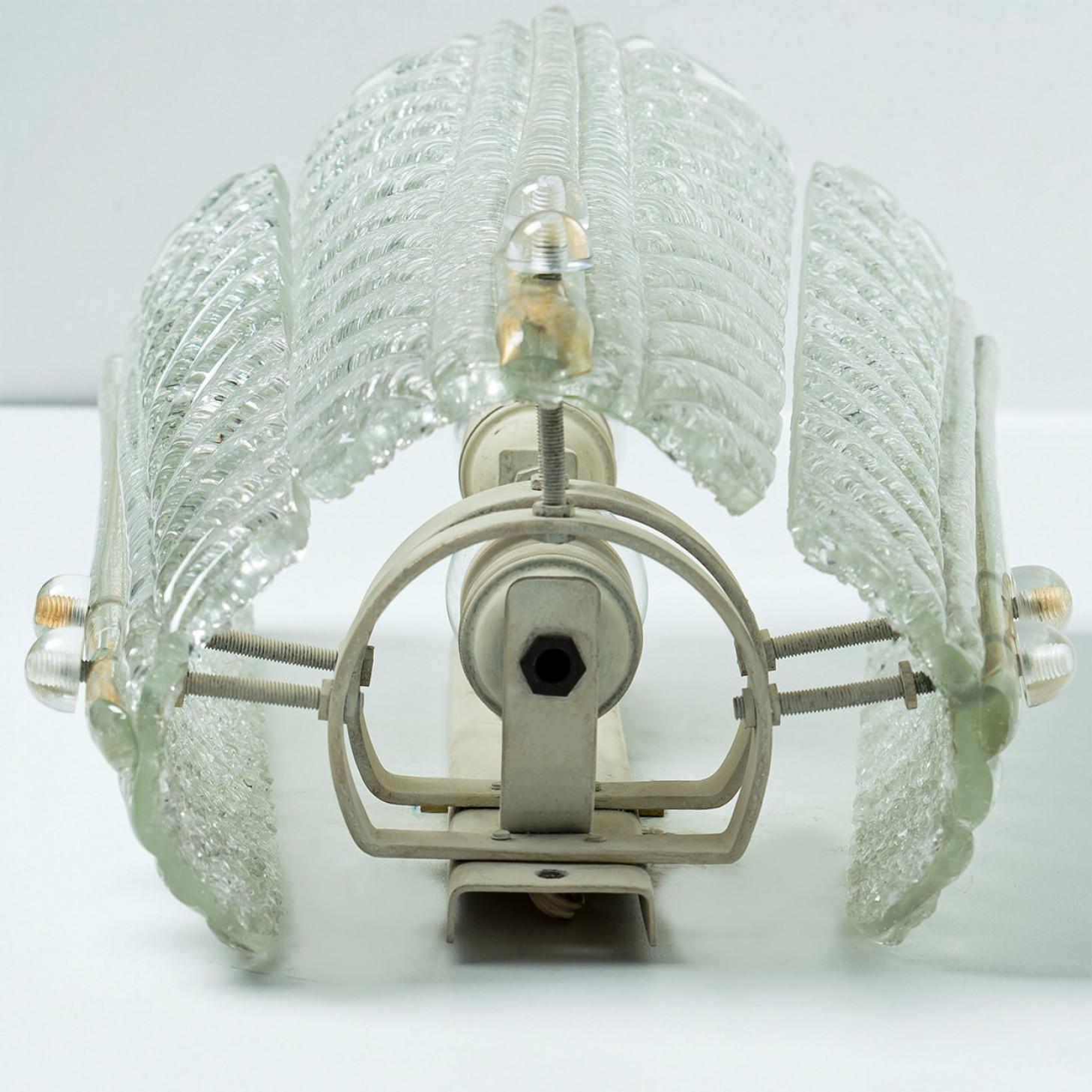 Appliques en verre et laiton à inclusions d'or dans le style de Barovier, 1960 en vente 1
