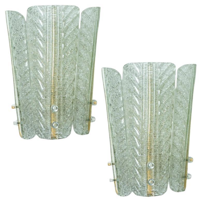 Appliques en verre et laiton à inclusions d'or dans le style de Barovier, 1960 en vente