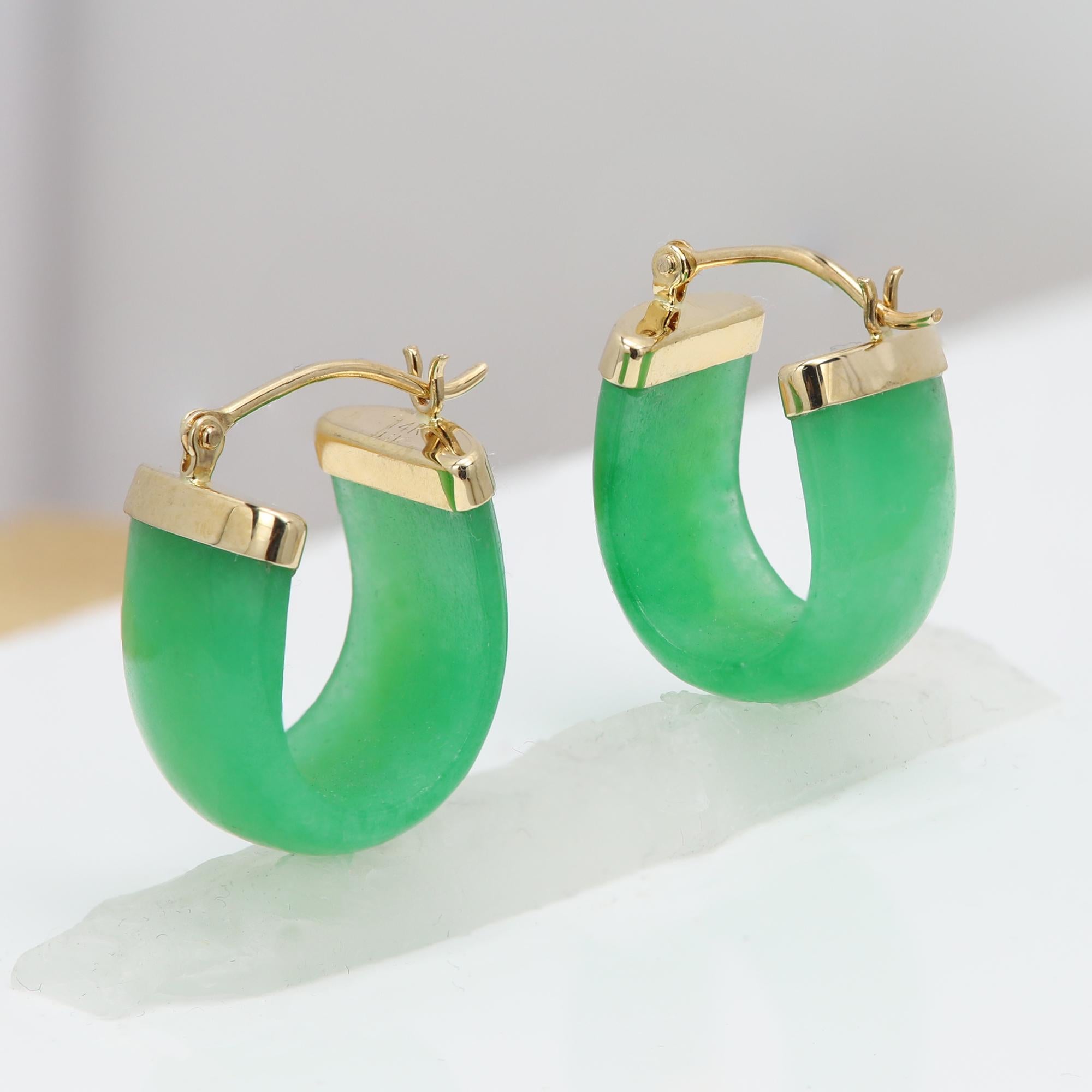 Gold Jade Earrings Huggie Earrings Green Jade 14 Karat Yellow Gold In New Condition For Sale In Brooklyn, NY