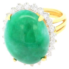 Anello di giada d'oro con 24 diamanti