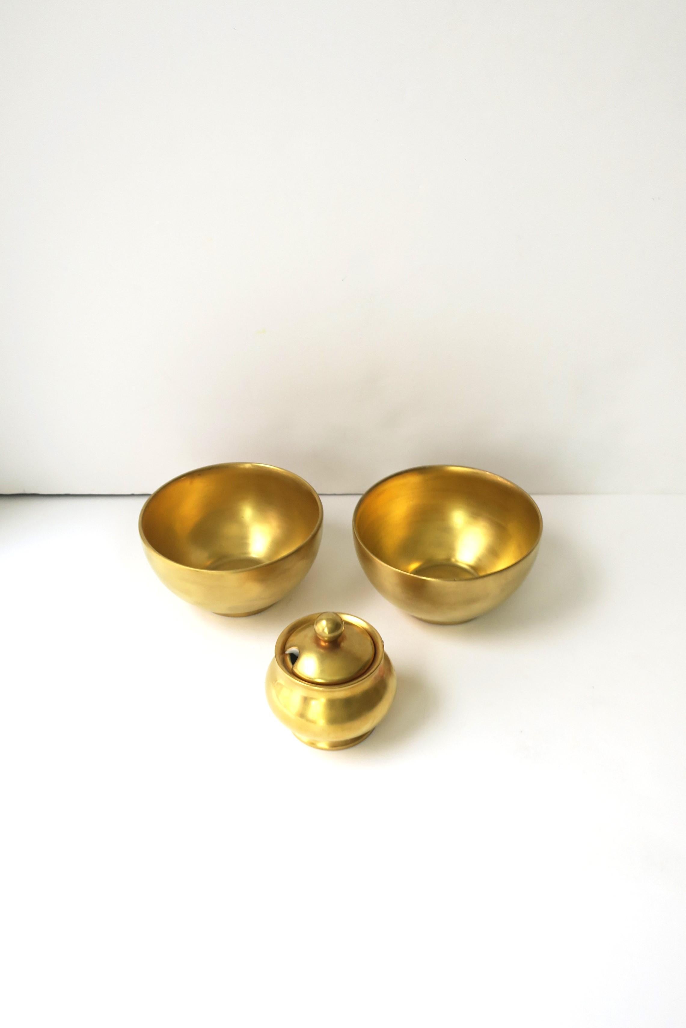 Contemporary Takashimaya Gold Japanese Porcelain Condiments or Sugar Bowl  For Sale