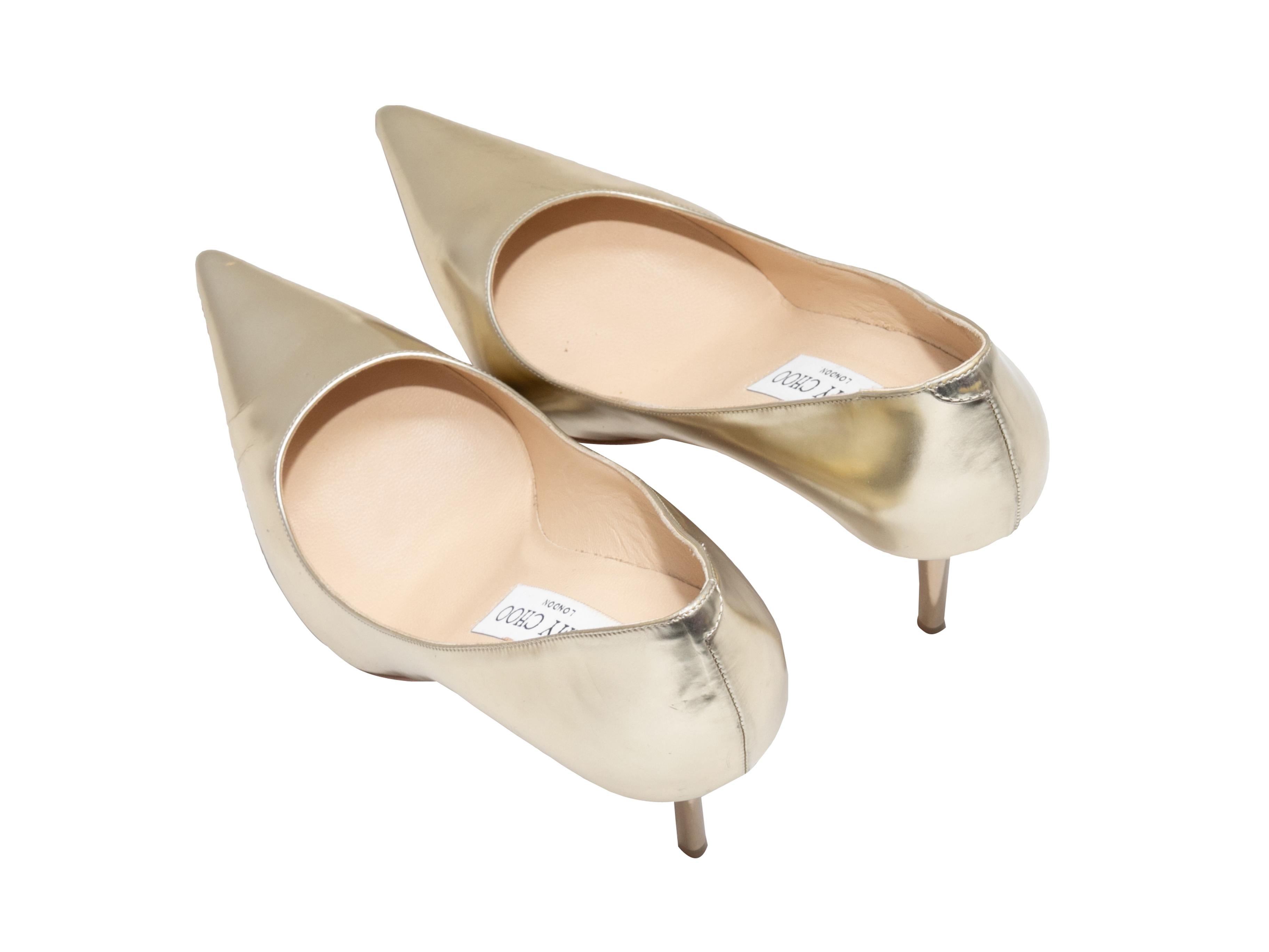 Détails du produit : Escarpins à bout pointu Anouk en cuir métallisé doré de Jimmy Choo. Hauteur du talon de 4