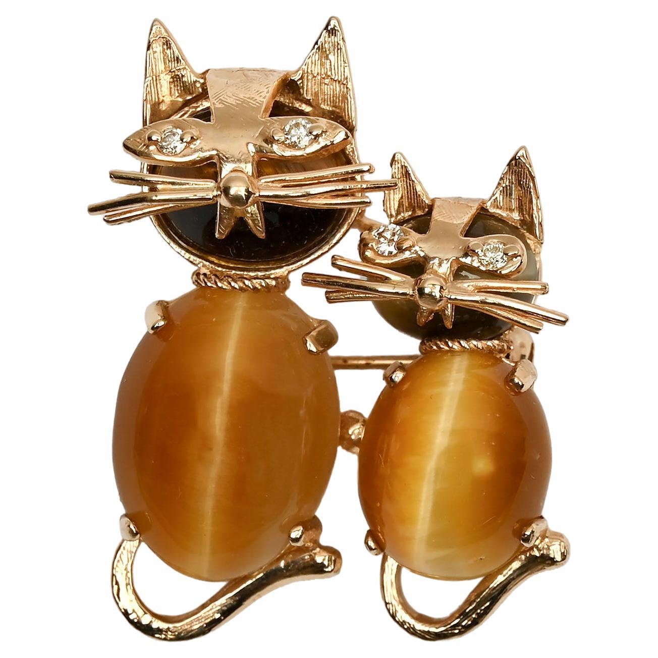 Gold Kittens Brooch with Cat's Eye For Sale