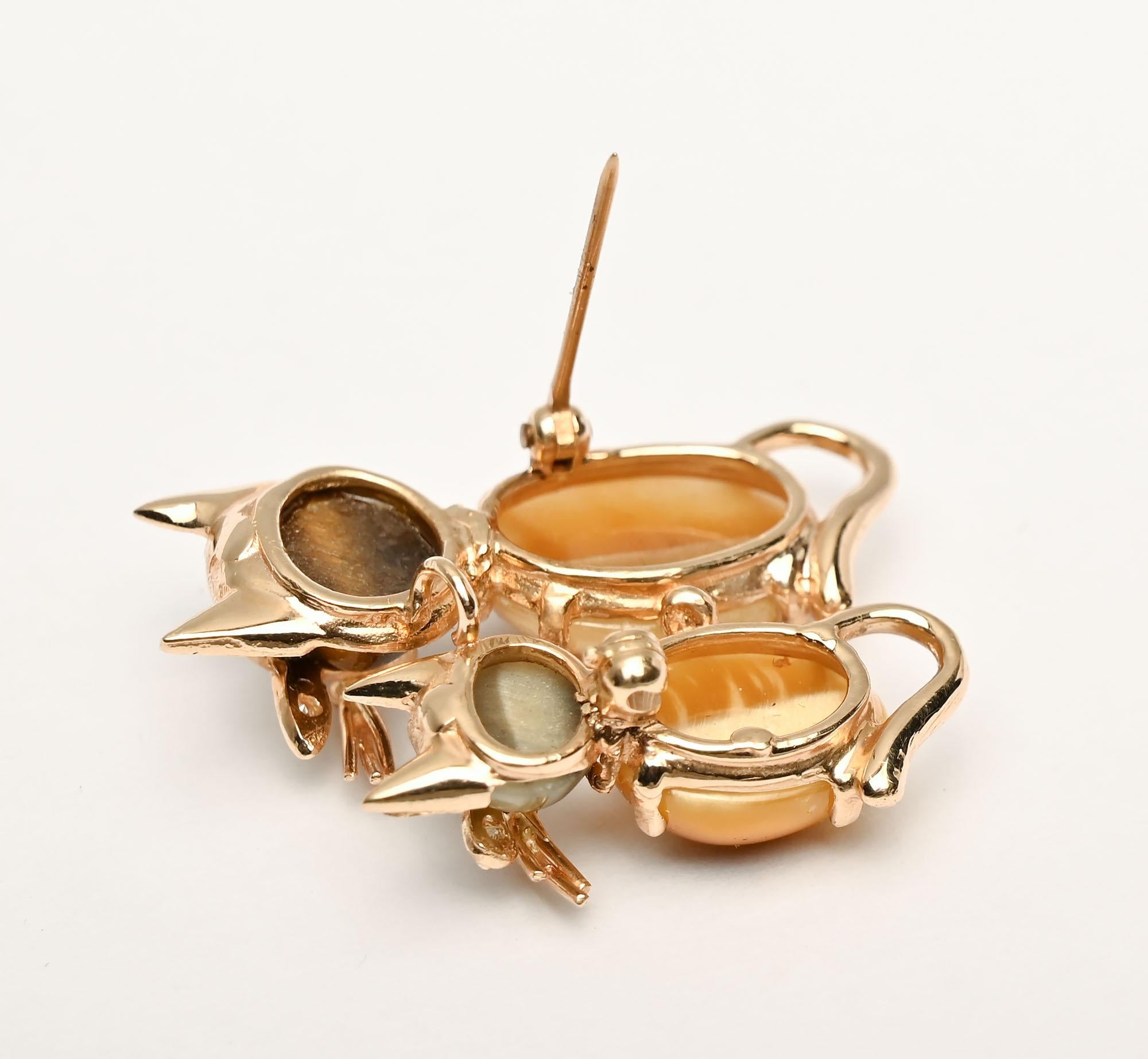 Gold Kittens Brooch with Cat's Eye Stones In Excellent Condition For Sale In Darnestown, MD