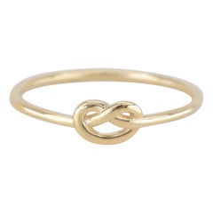 Ring aus Gold mit Knoten, 14 Karat Massivgold, Dainty Ring, Minimalistischer Stil