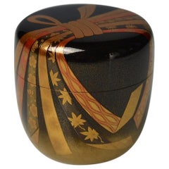 Gold Lacquer Tea Caddy (Natsume) with festive knot by Ichigo Itcho (1898-1991)