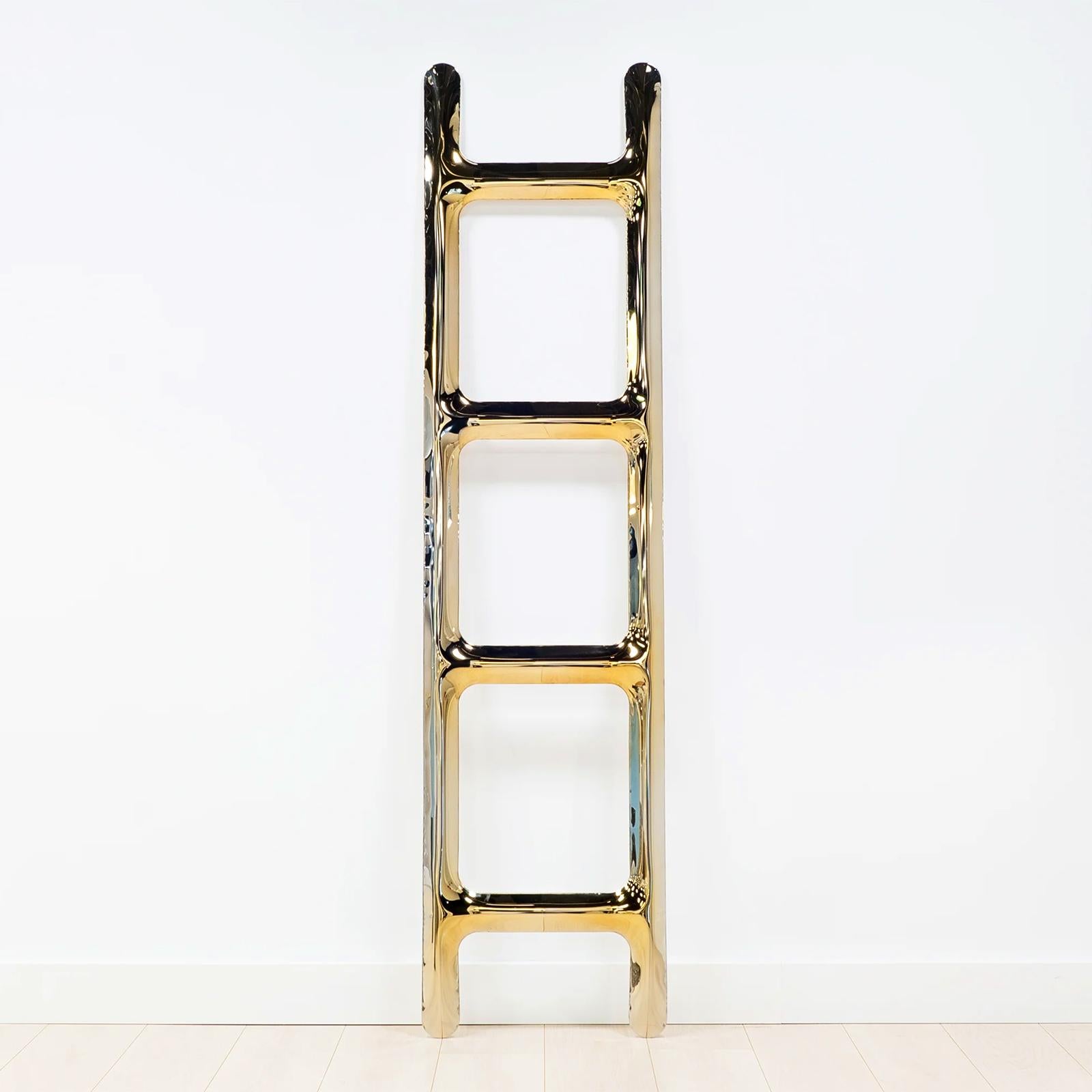 Ladder gold made in polished stainless steel
in gold finish, using bending properties of steel sheets.