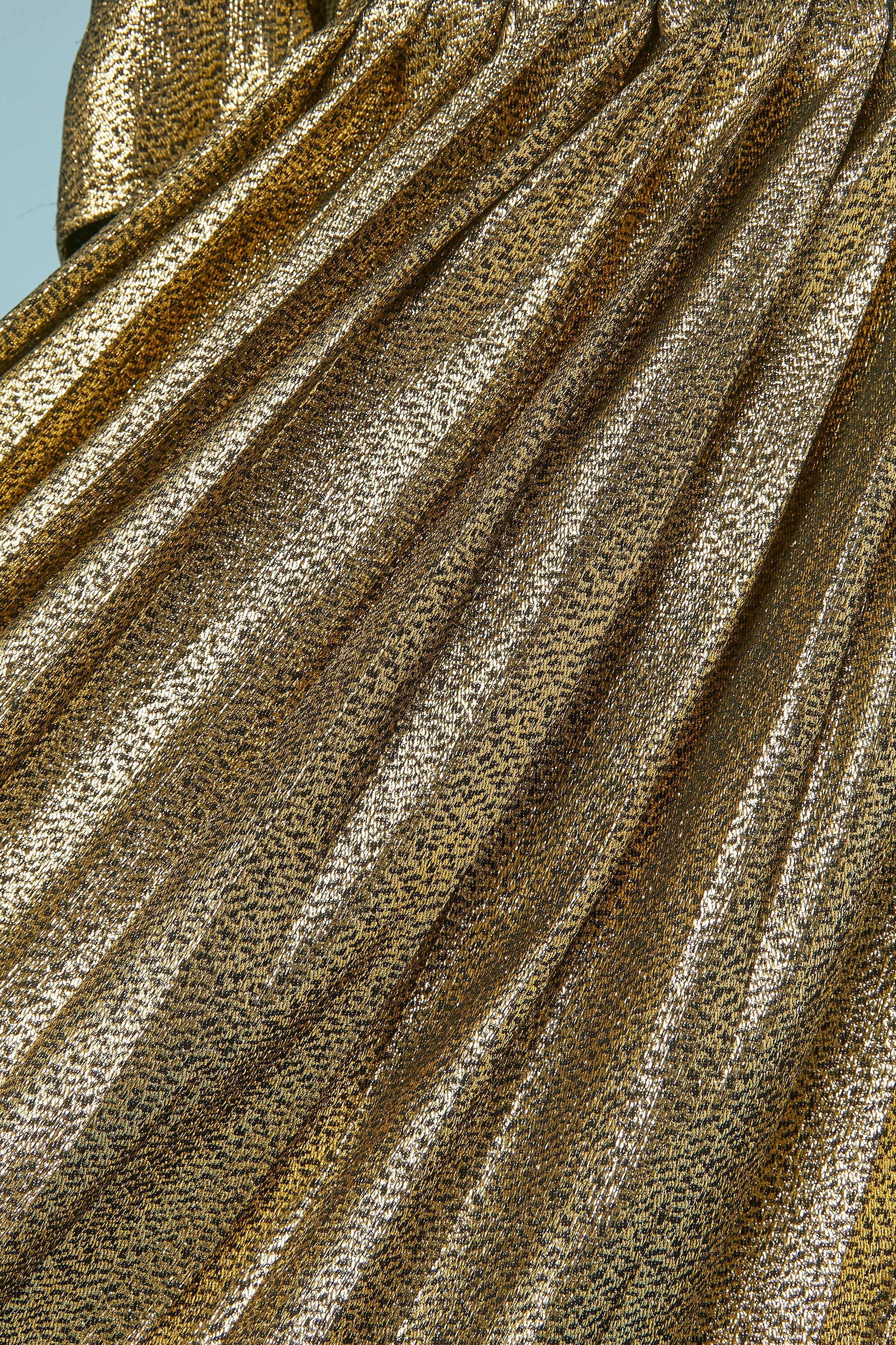 Gold lamé pleated evening dress with bow on the back Valentino Boutique In Excellent Condition In Saint-Ouen-Sur-Seine, FR