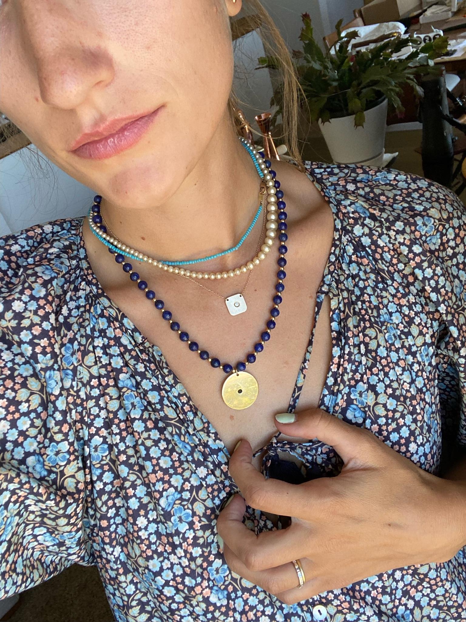 Moderno Collana con disco di lapis d'oro in vendita