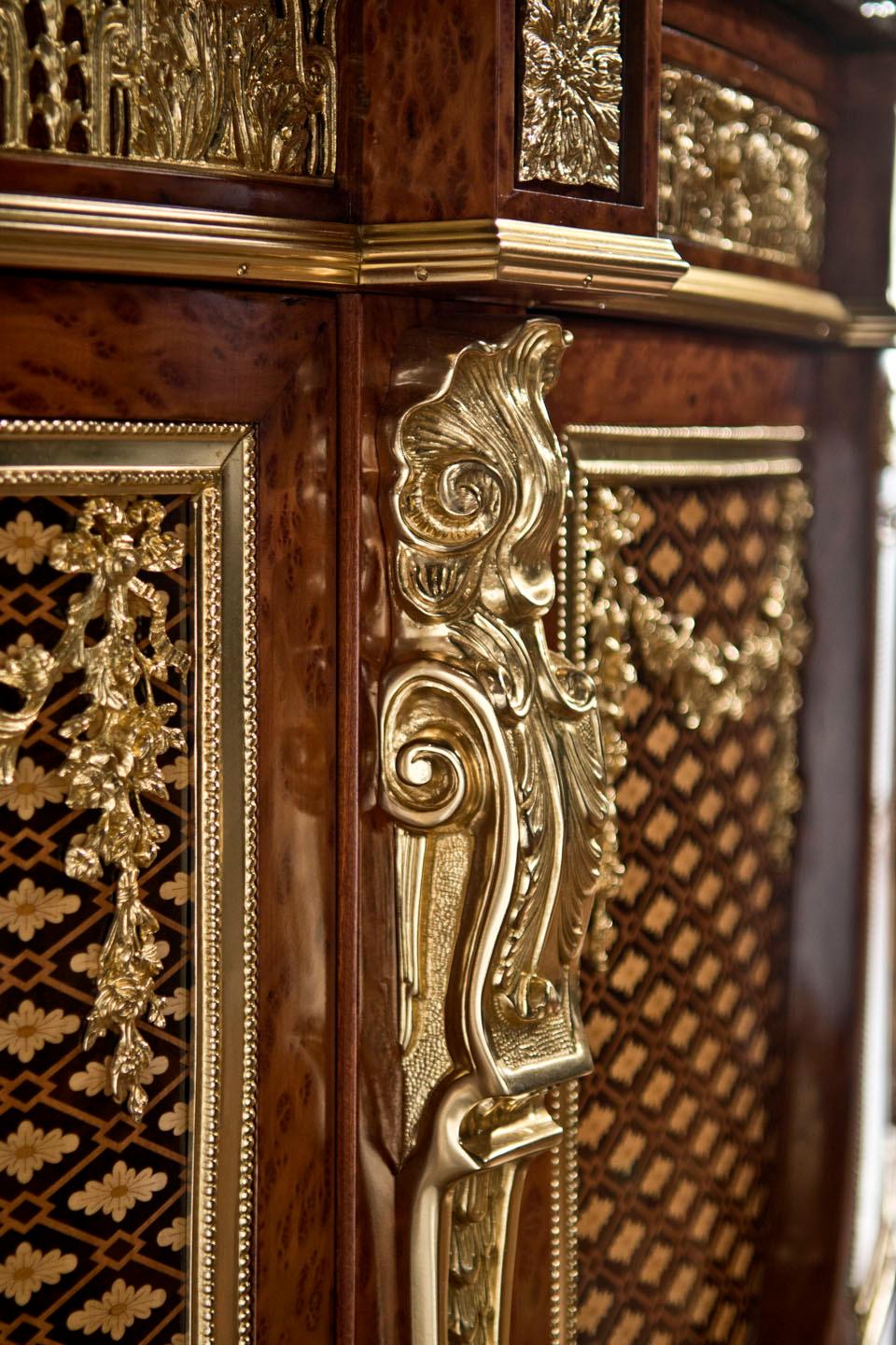 Sideboard mit Blattgold und Radica-Intarsien von Modenese Interiors im Angebot 5