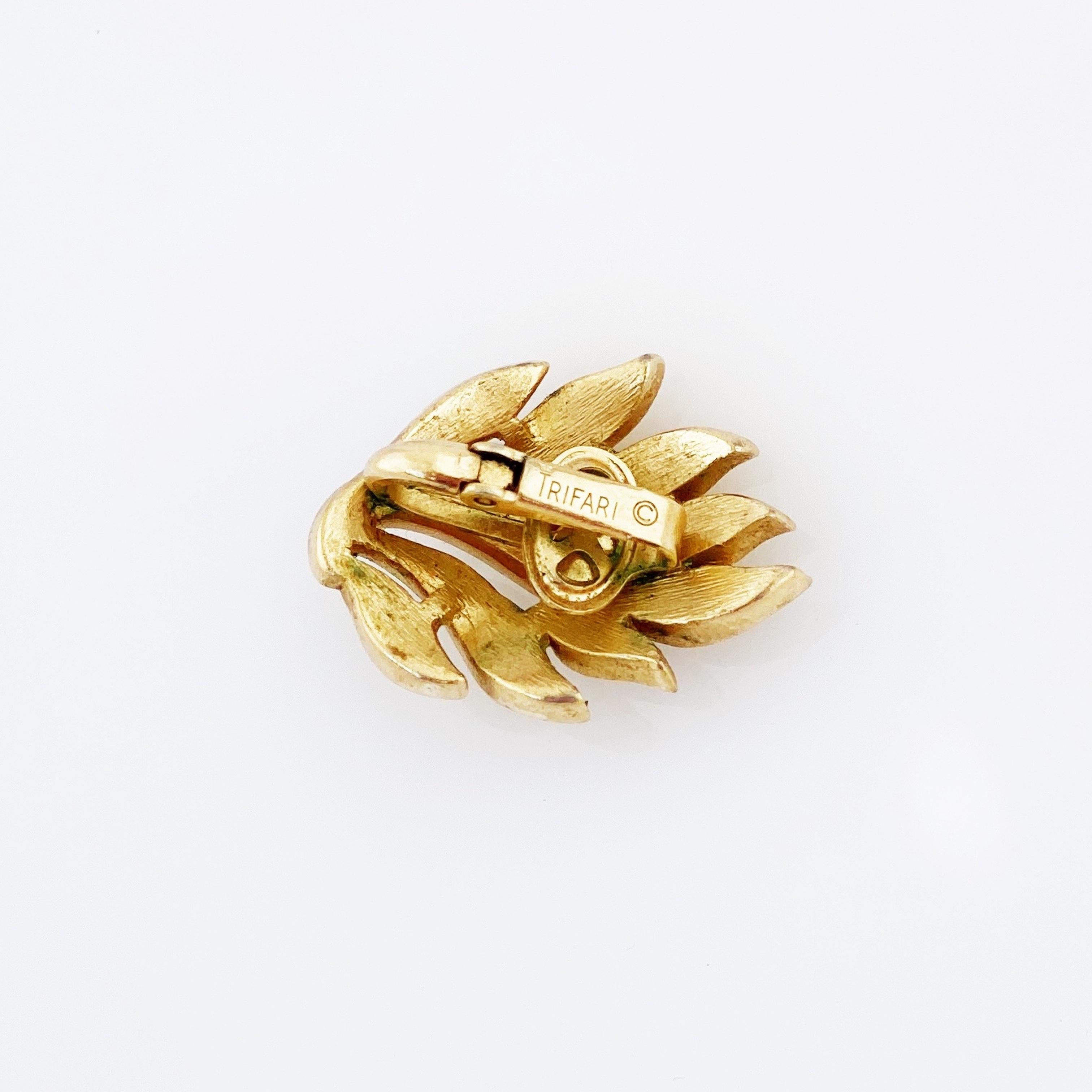 Blattgold-Klimber-Ohrringe von Crown Trifari, 1960er Jahre im Zustand „Gut“ im Angebot in McKinney, TX