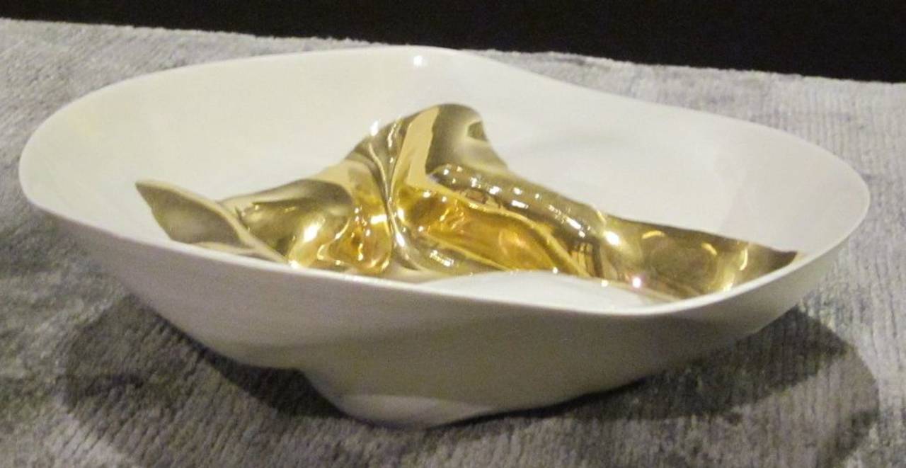 Gold Leaf Flame Design Organic Shape Small Bowl, Italien, Contemporary (Italienisch) im Angebot