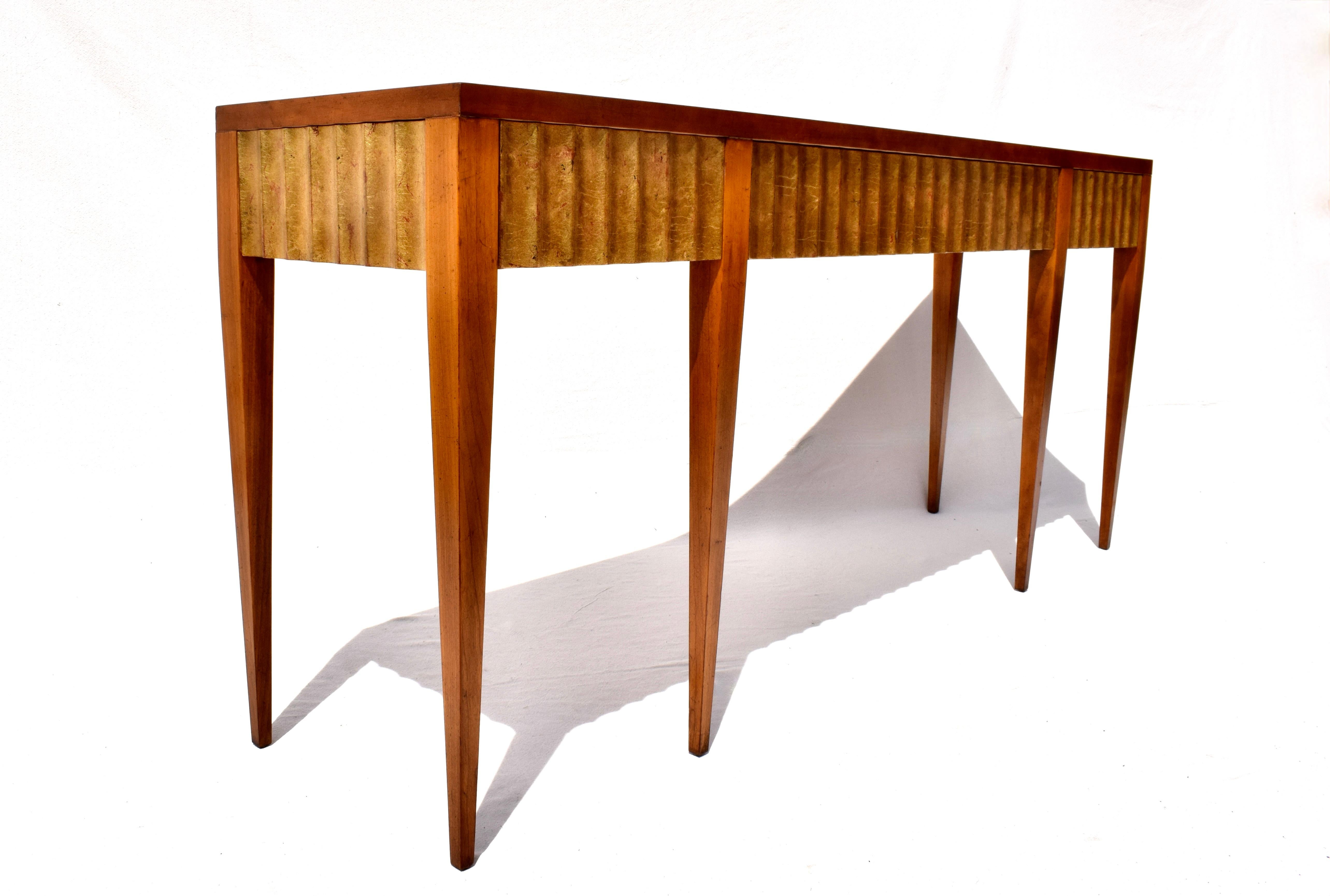 Gold Leaf Fluted Long Console by John Black for Baker In Good Condition For Sale In Southampton, NJ
